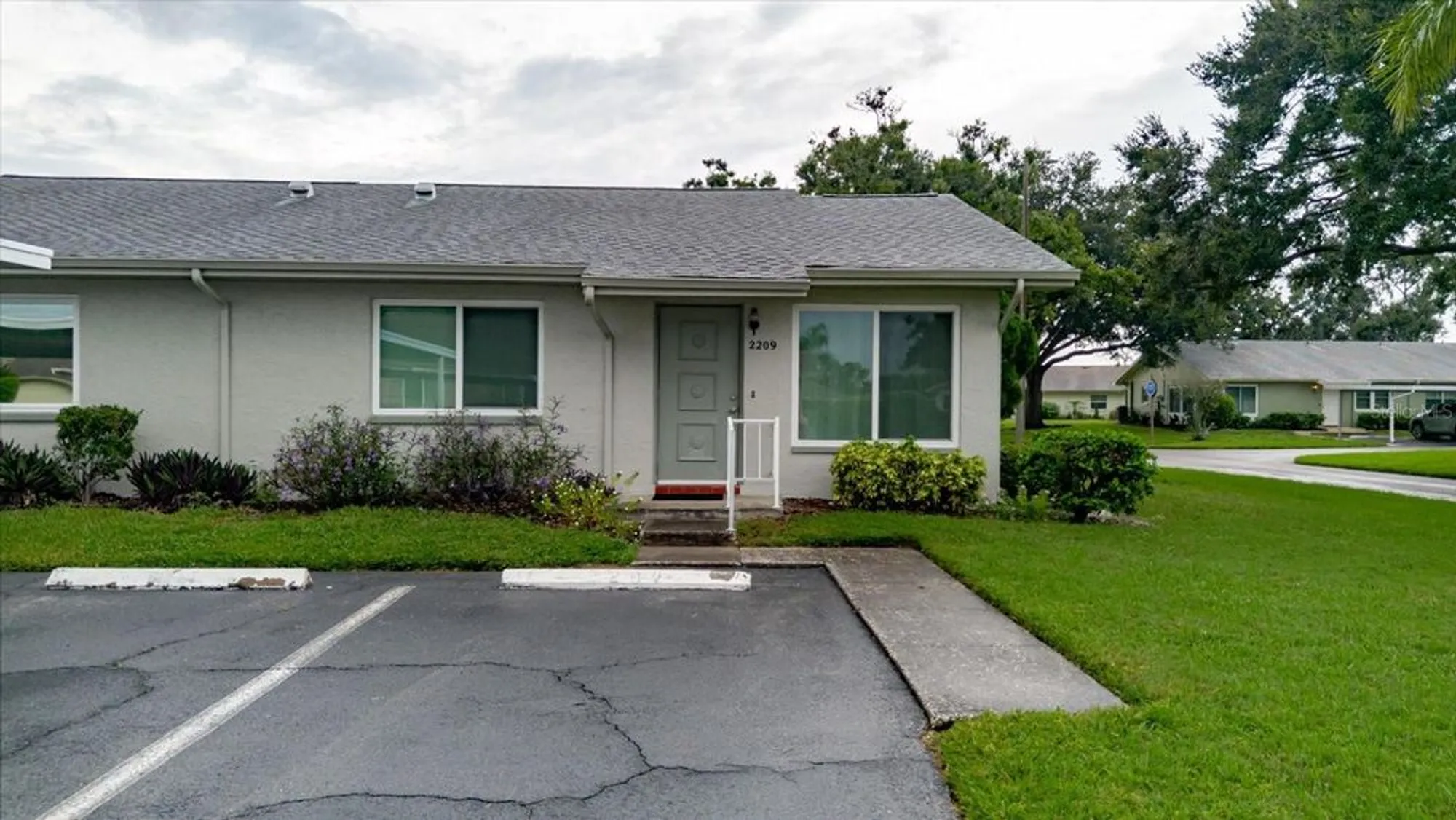 Property Slideshow image 43 of 63 | 2209 grenadier dr, Sun City Center, FL, 33573