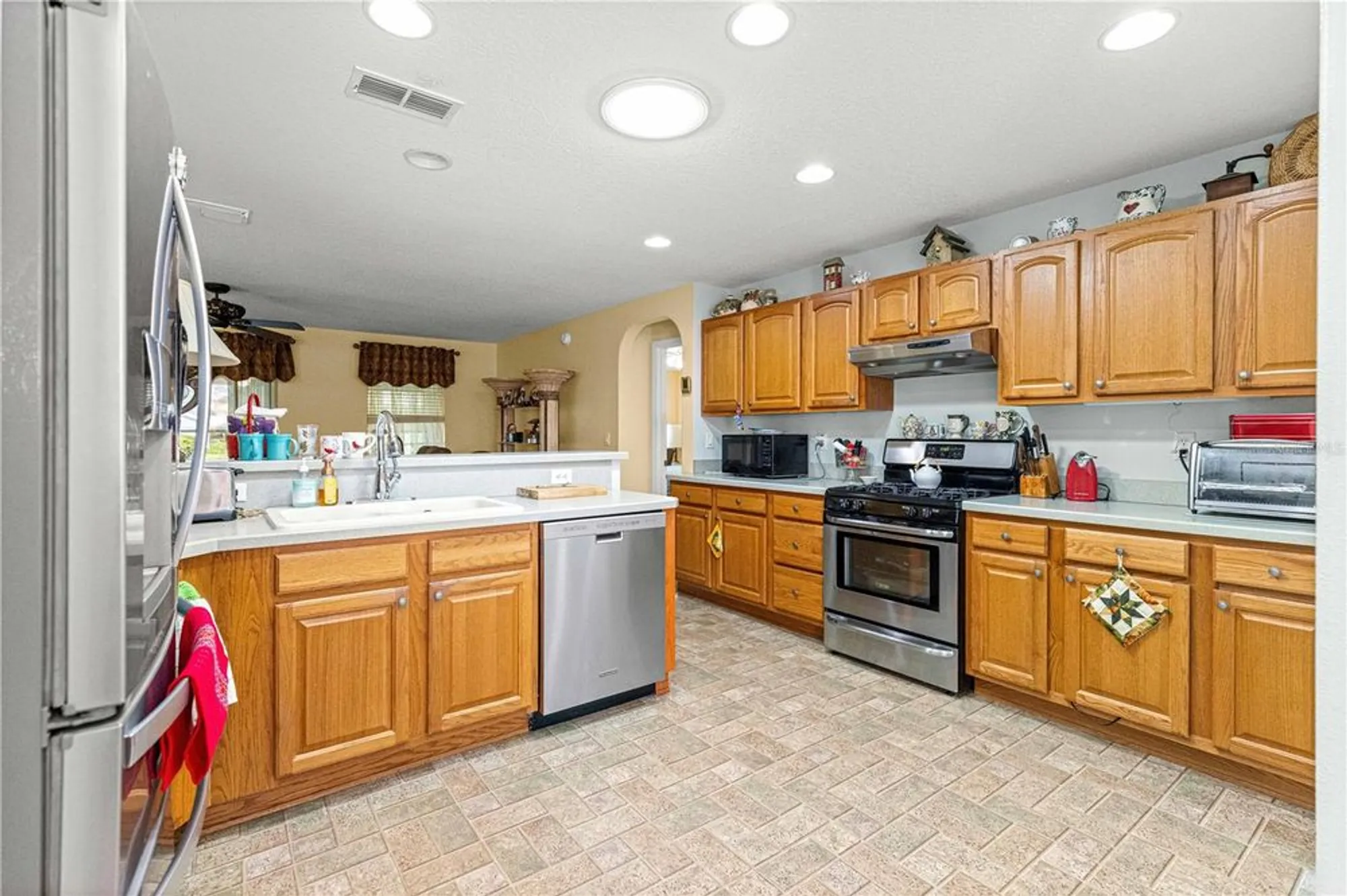 Property Slideshow image 5 of 41 | 7975 sw 83rd pl, Ocala, FL, 34476
