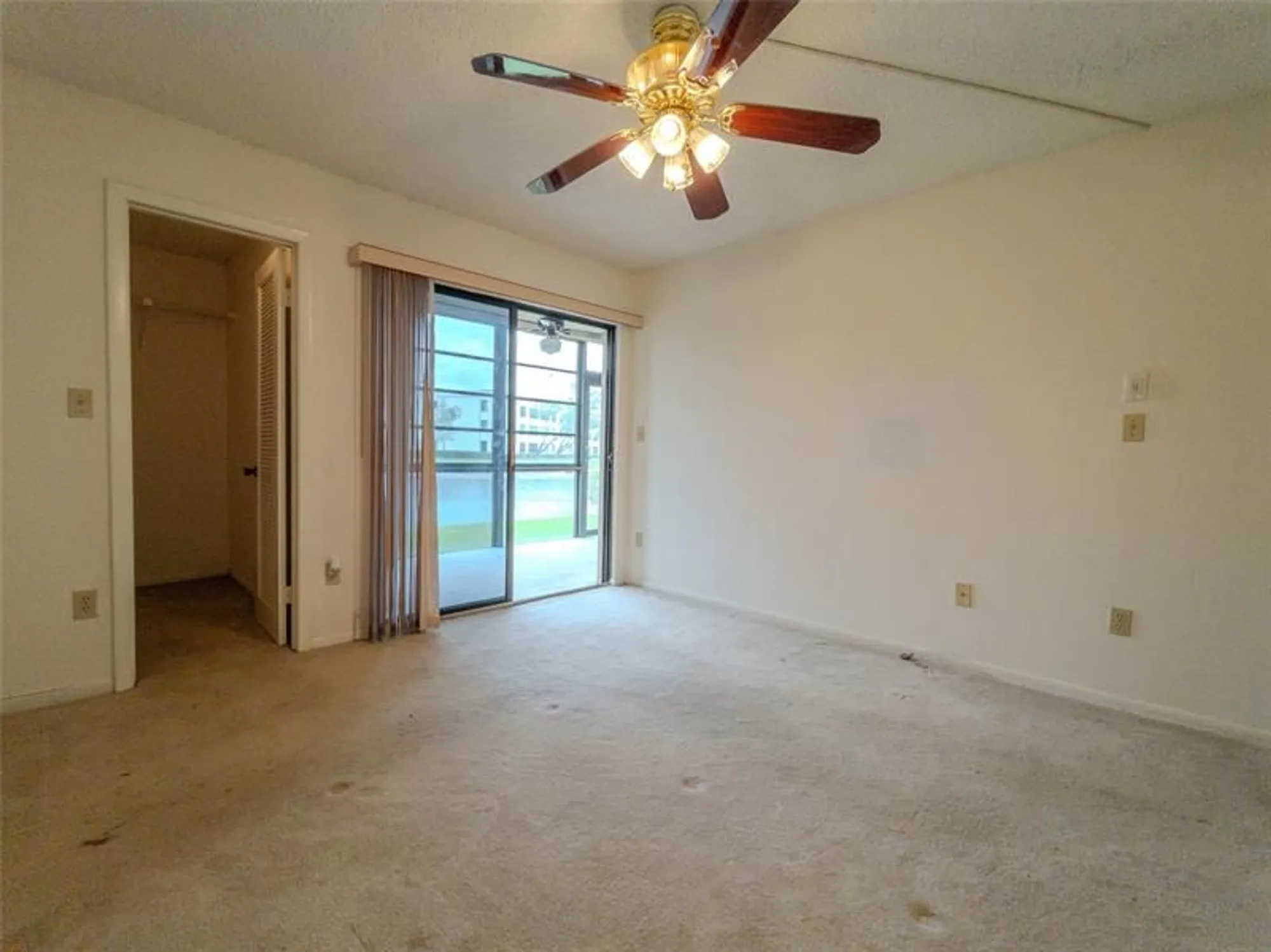 Property Slideshow image 24 of 41 | 7516 ashmont cir 104, Tamarac, FL, 33321