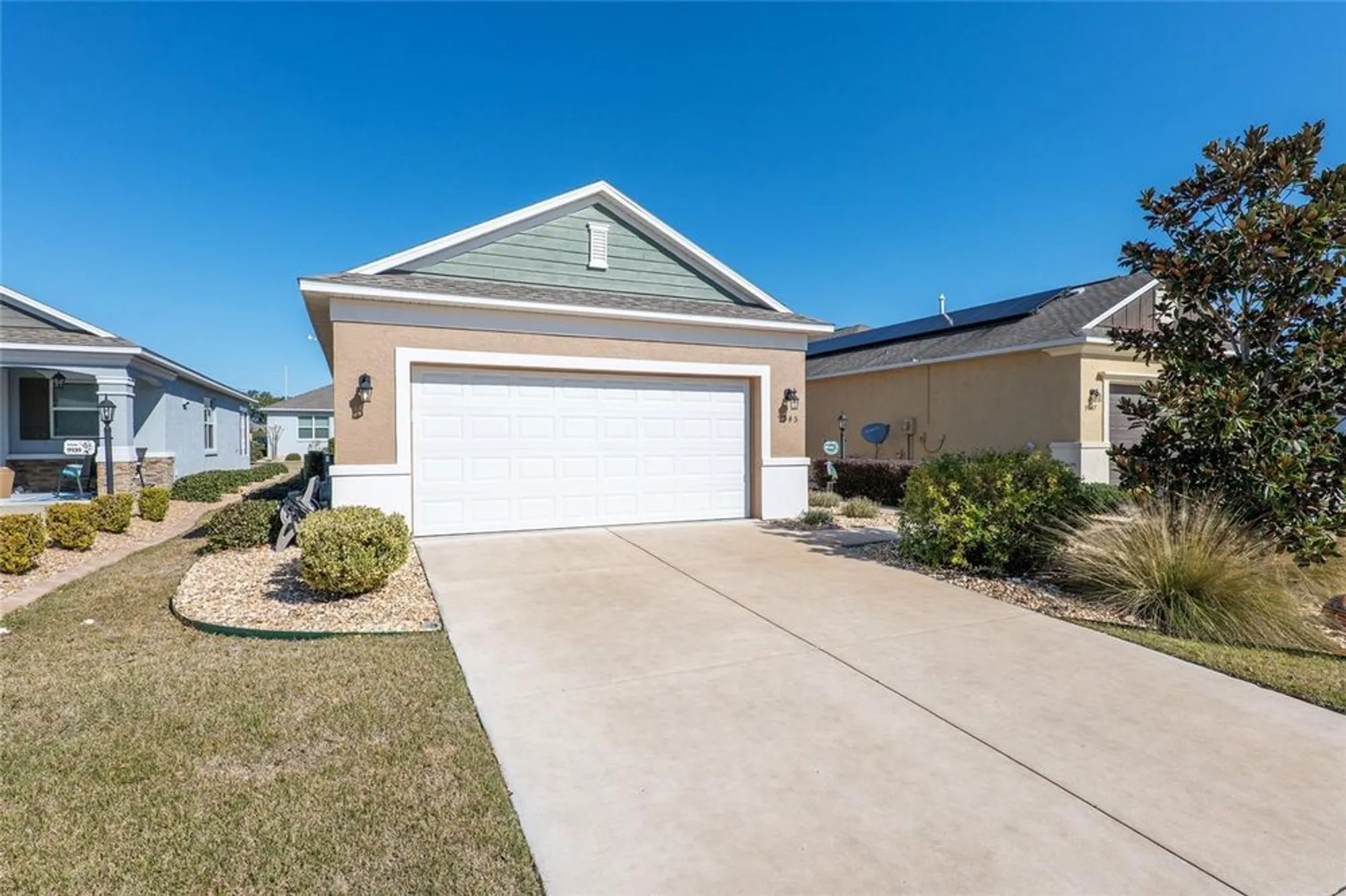 Property Slideshow image 2 of 51 | 9945 sw 100th terrace rd, Ocala, FL, 34481