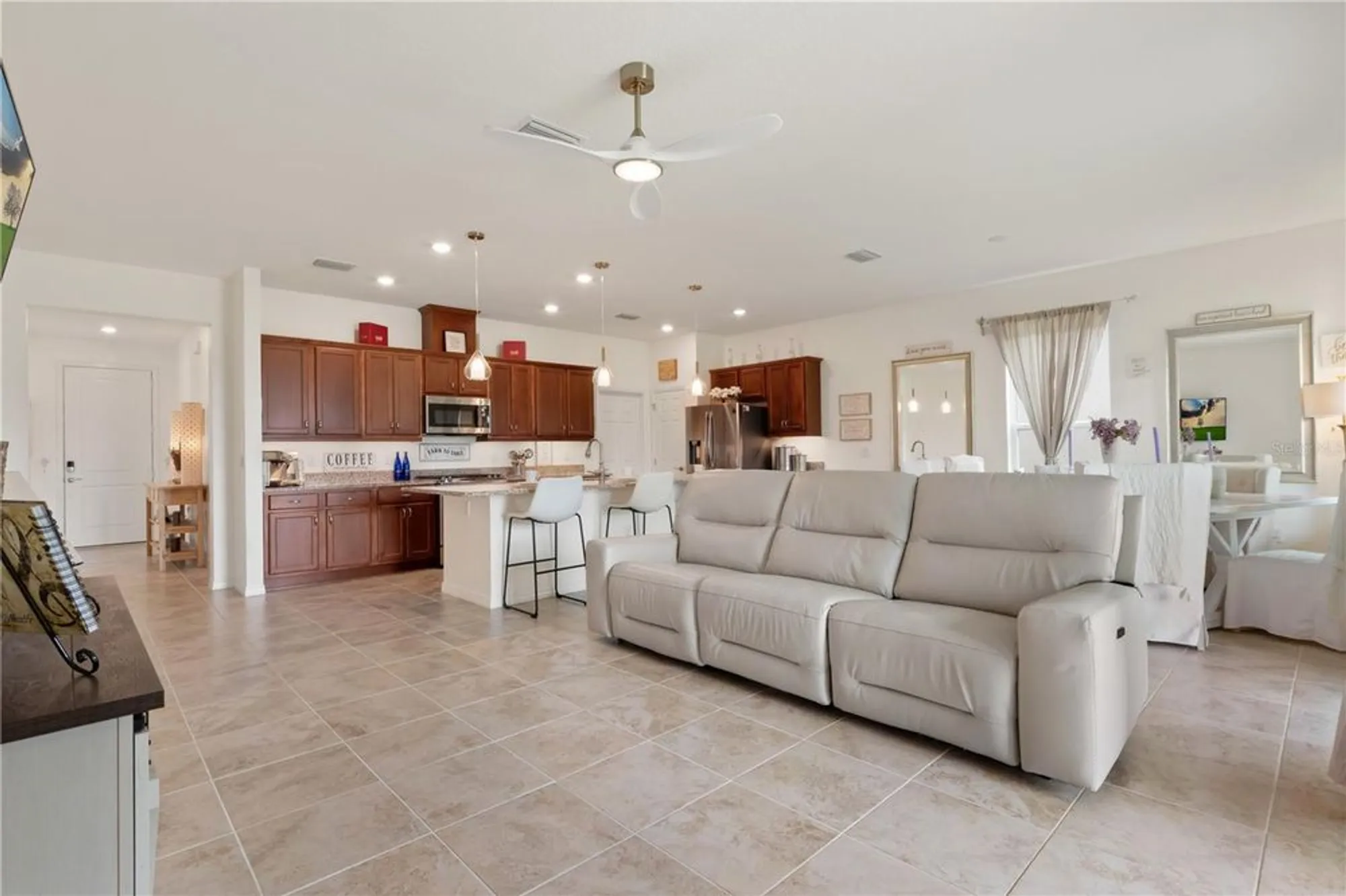 Property Slideshow image 7 of 61 | 125 silver maple rd, Groveland, FL, 34736