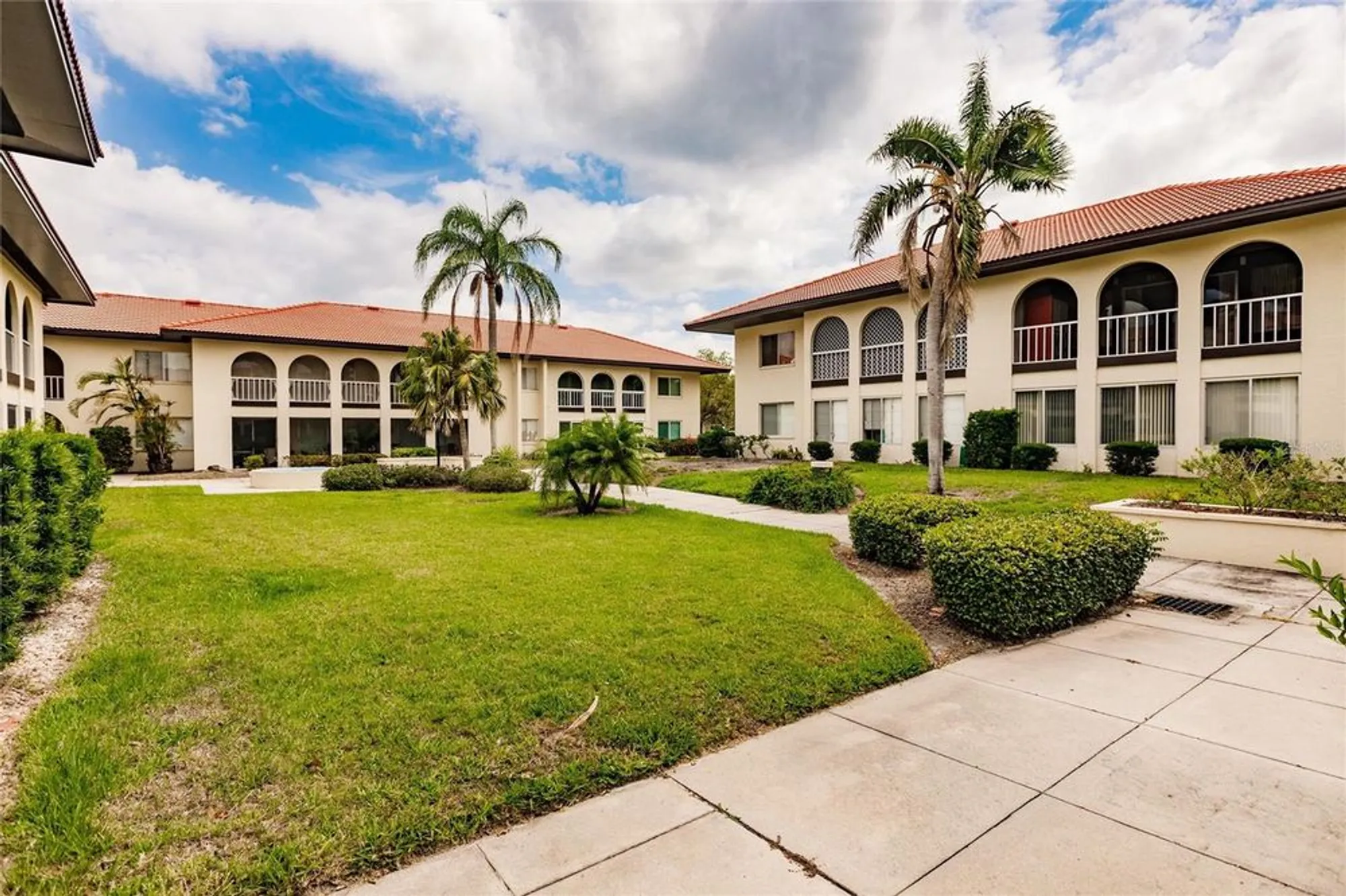 Property Slideshow image 23 of 42 | 3540 hispania pl 214, Sarasota, FL, 34232