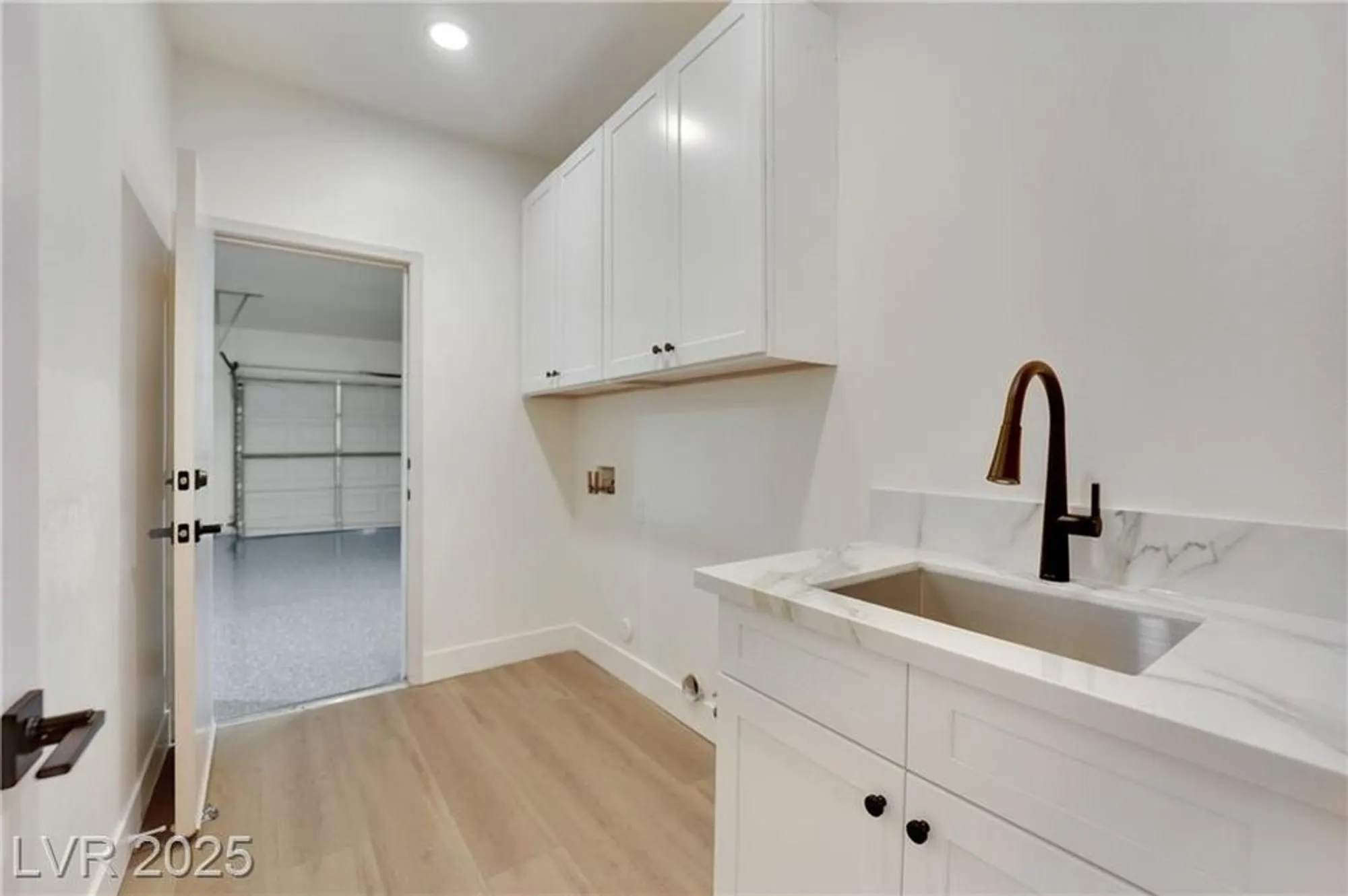 Property Slideshow image 19 of 37 | 1668 wellington springs ave, Henderson, NV, 89052