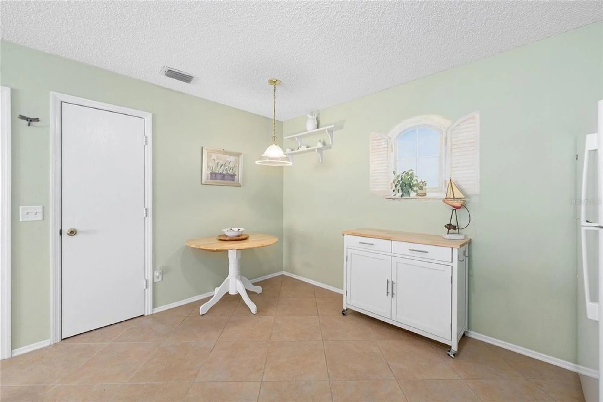 Property Slideshow image 19 of 43 | 16894 se 94th sunnybrook cir, The Villages, FL, 32162