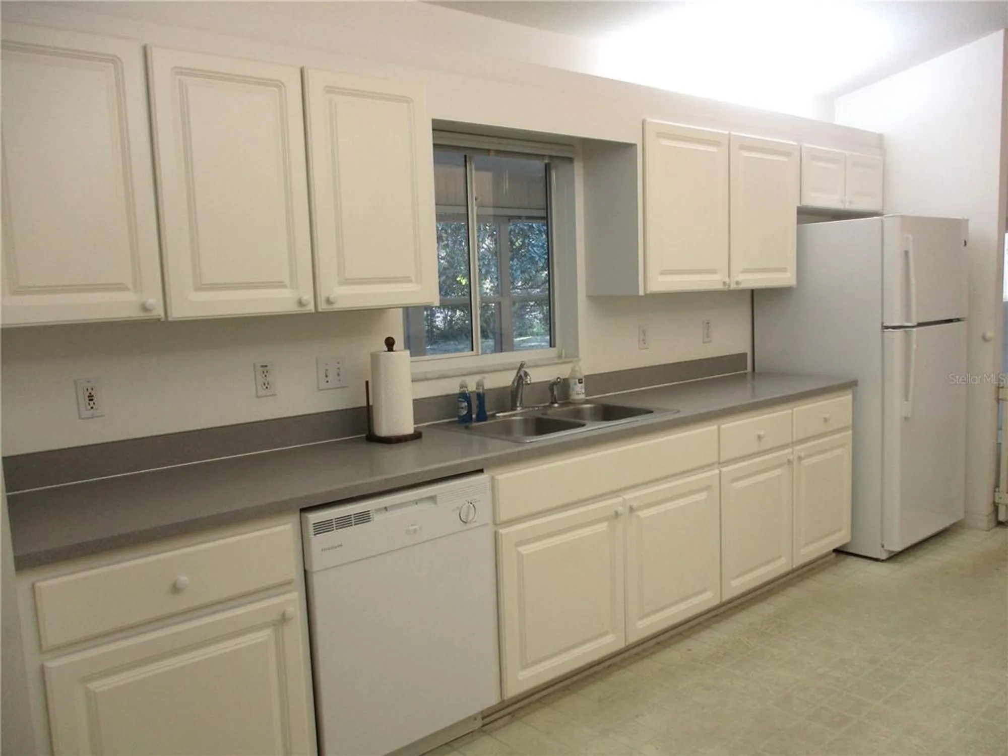 Property Slideshow image 8 of 77 | 14652 sw 112th cir, Dunnellon, FL, 34432