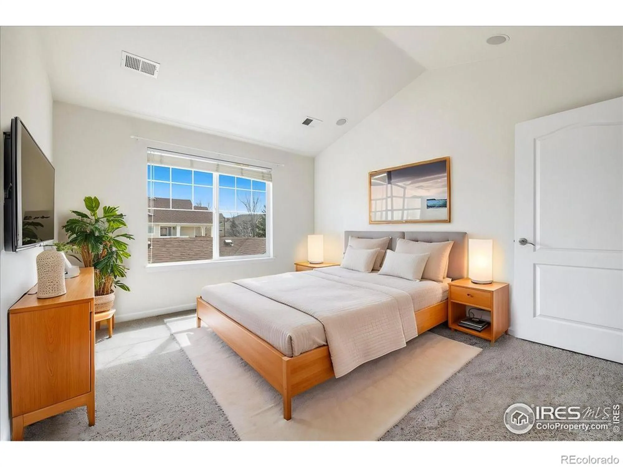 Property Slideshow image 15 of 33 | 4615 hahns peak dr unit 202, Loveland, CO, 80538