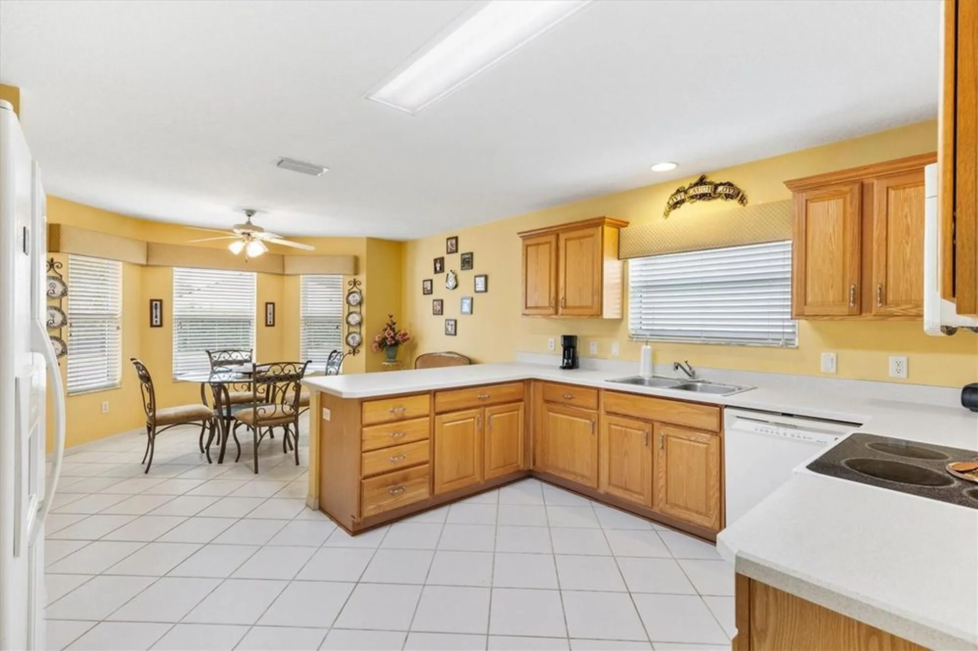 Property Slideshow image 11 of 43 | 9199 se 171st cooper loop, The Villages, FL, 32162