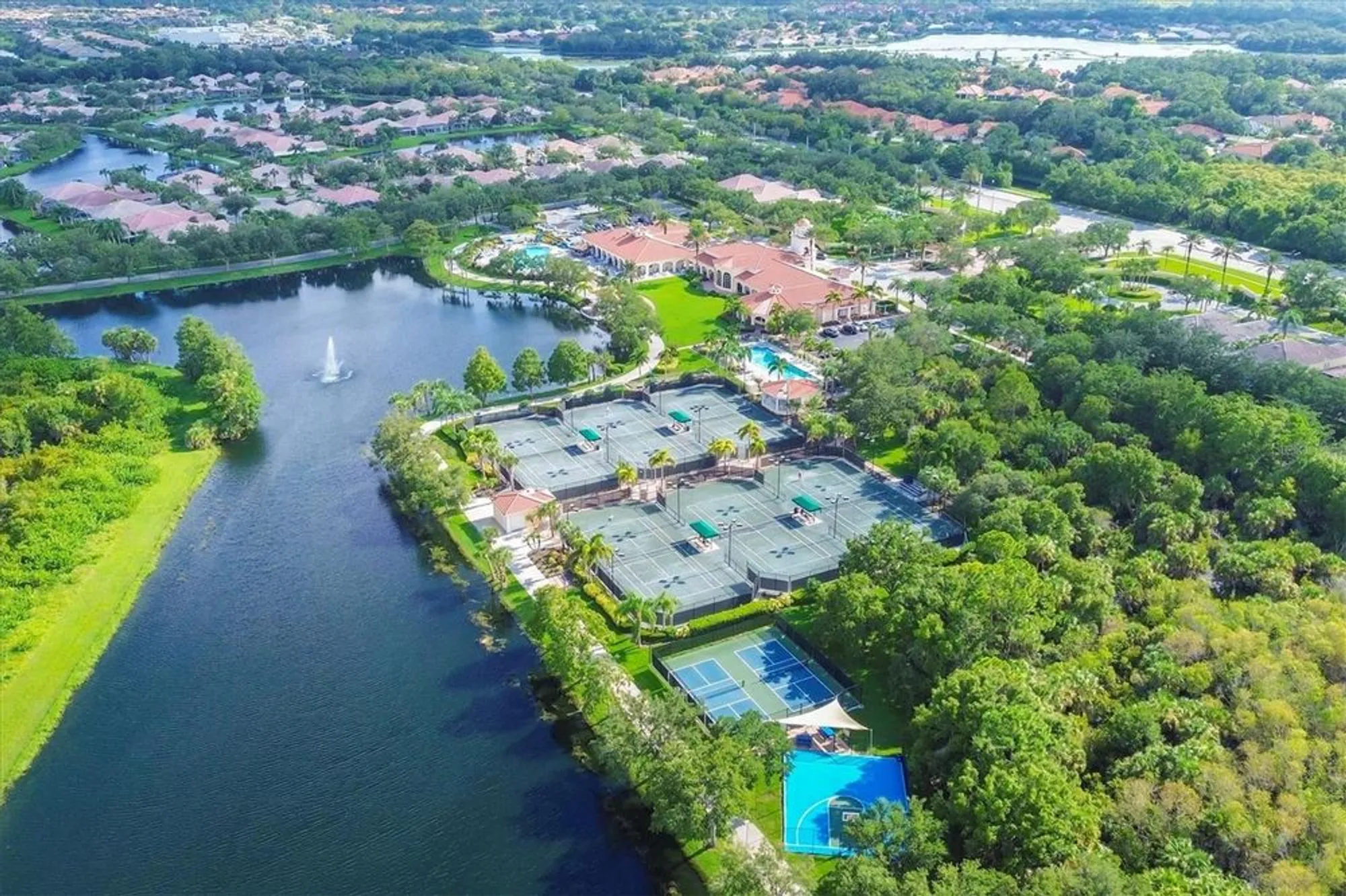 Property Slideshow image 42 of 71 | 7629 bergamo ave, Sarasota, FL, 34238