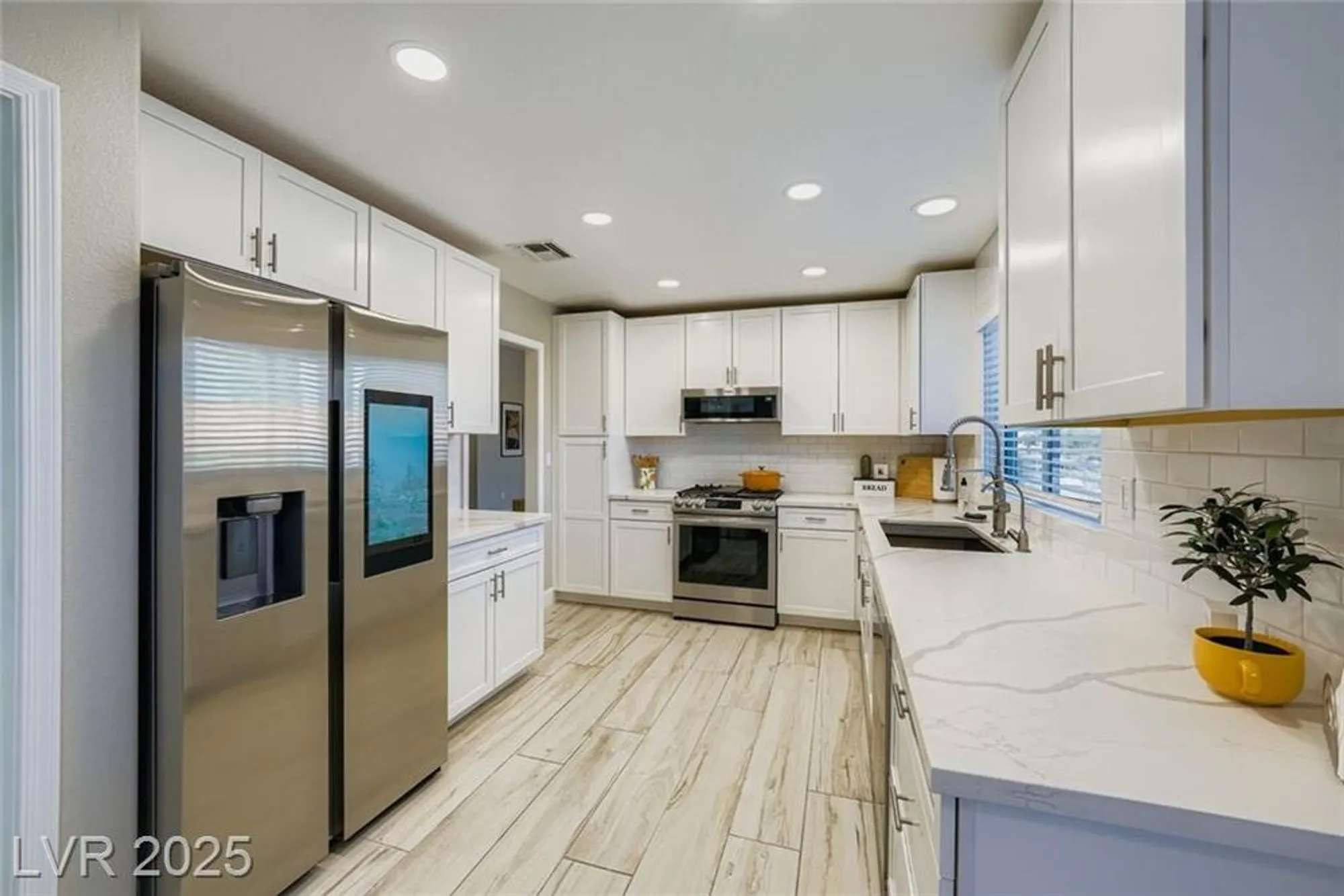 Property Slideshow image 9 of 22 | 2812 lotus hill dr, Las Vegas, NV, 89134