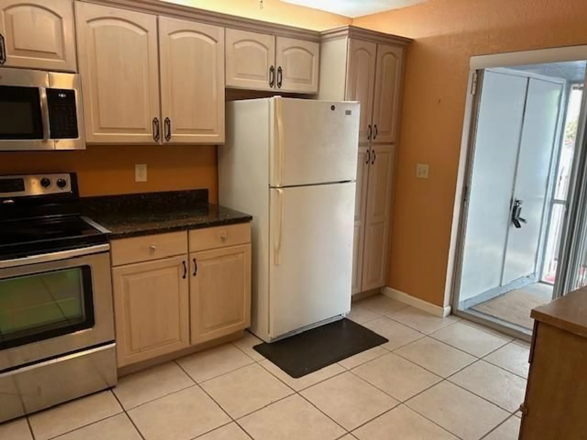 Property Slideshow image 12 of 19 | 4210 lucerne villas ln # 4210, Lake Worth, FL, 33467