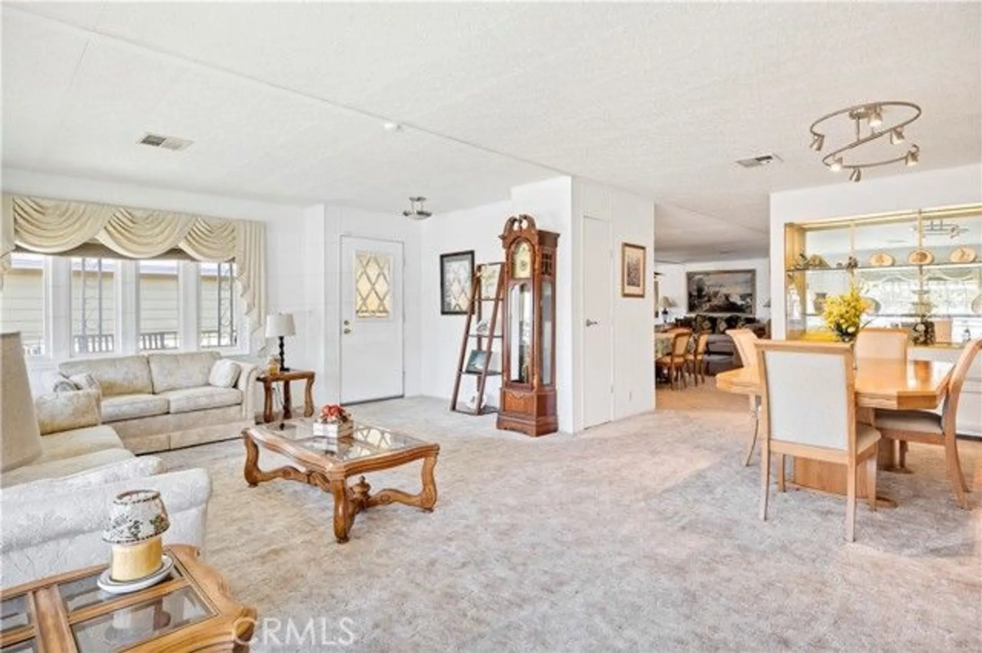 Property Slideshow image 10 of 45 | 2908 jacaranda way, Hemet, CA, 92545