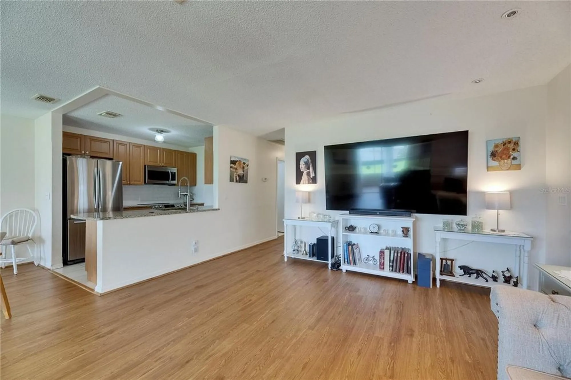 Property Slideshow image 7 of 41 | 123 glendower cir # 123, Sun City Center, FL, 33573