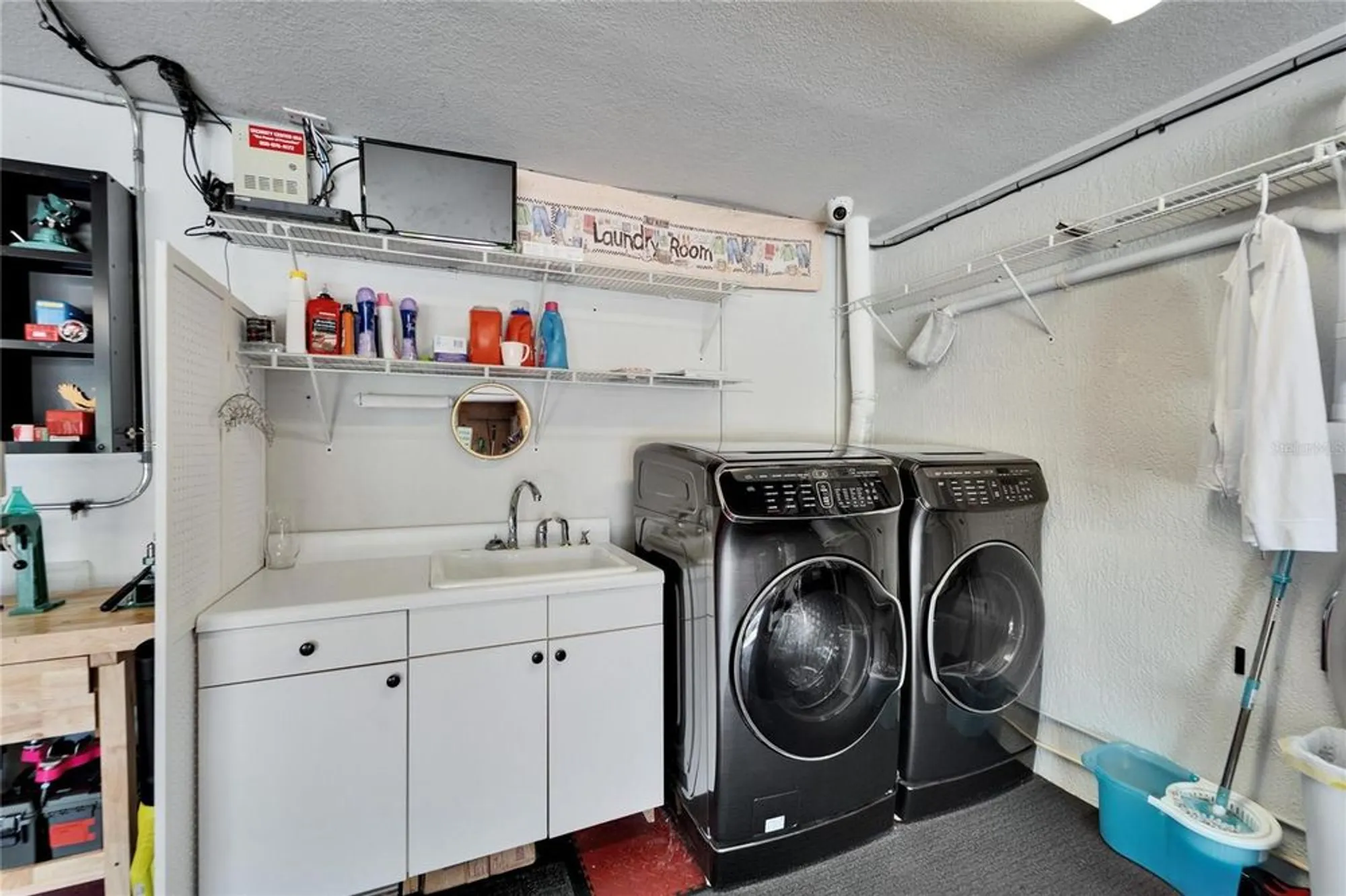 Property Slideshow image 53 of 90 | 6059 condor dr, Lakeland, FL, 33809