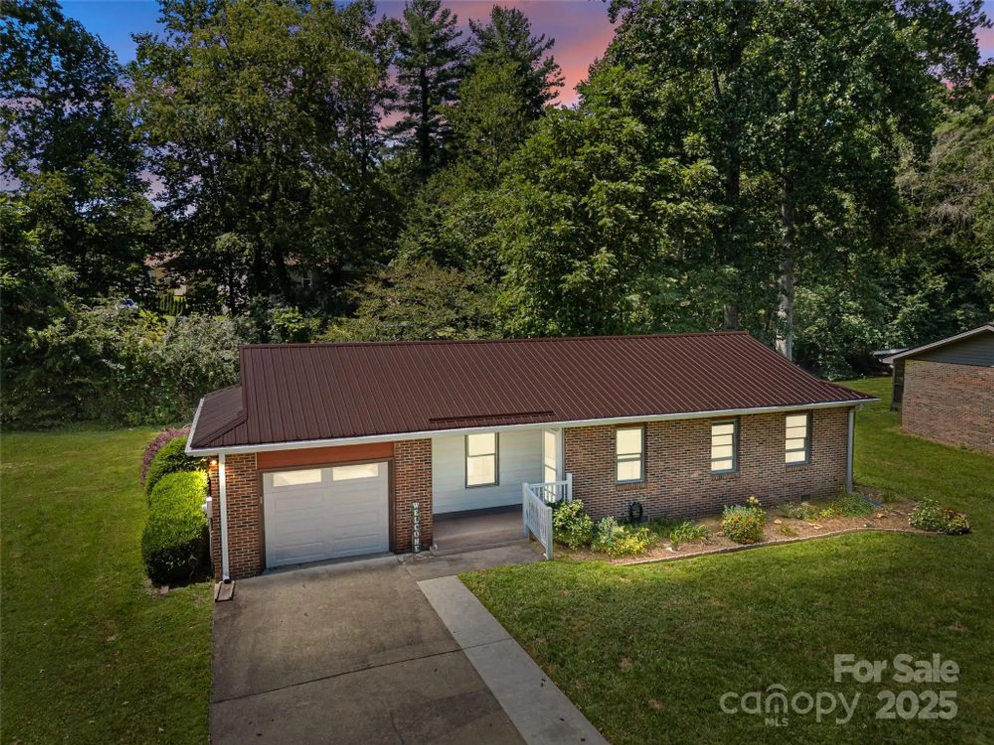Property Slideshow image 3 of 37 | 33 resada dr, Brevard, NC, 28712
