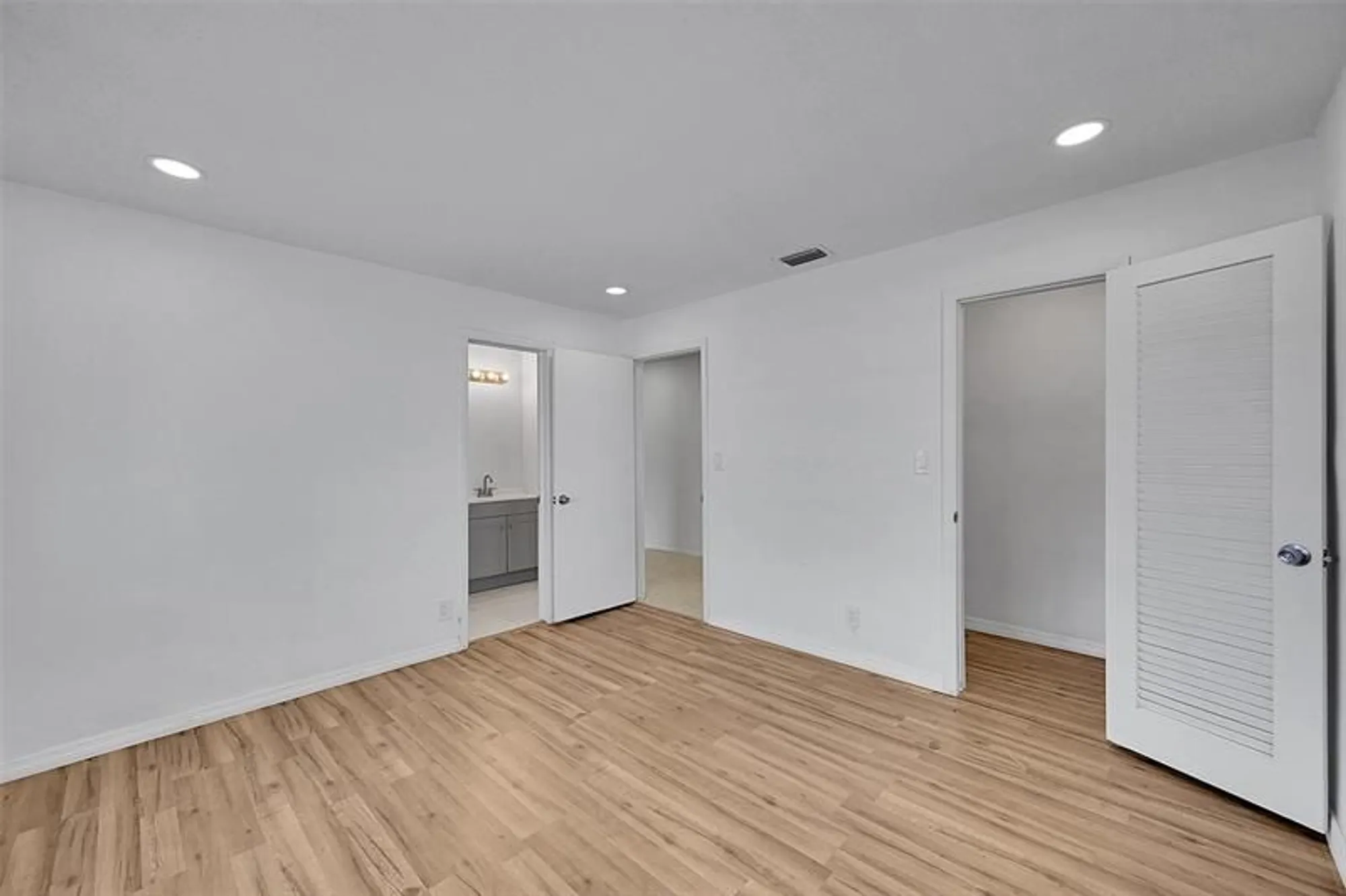 Property Slideshow image 19 of 25 | 2851 w golf blvd, Pompano Beach, FL, 33064