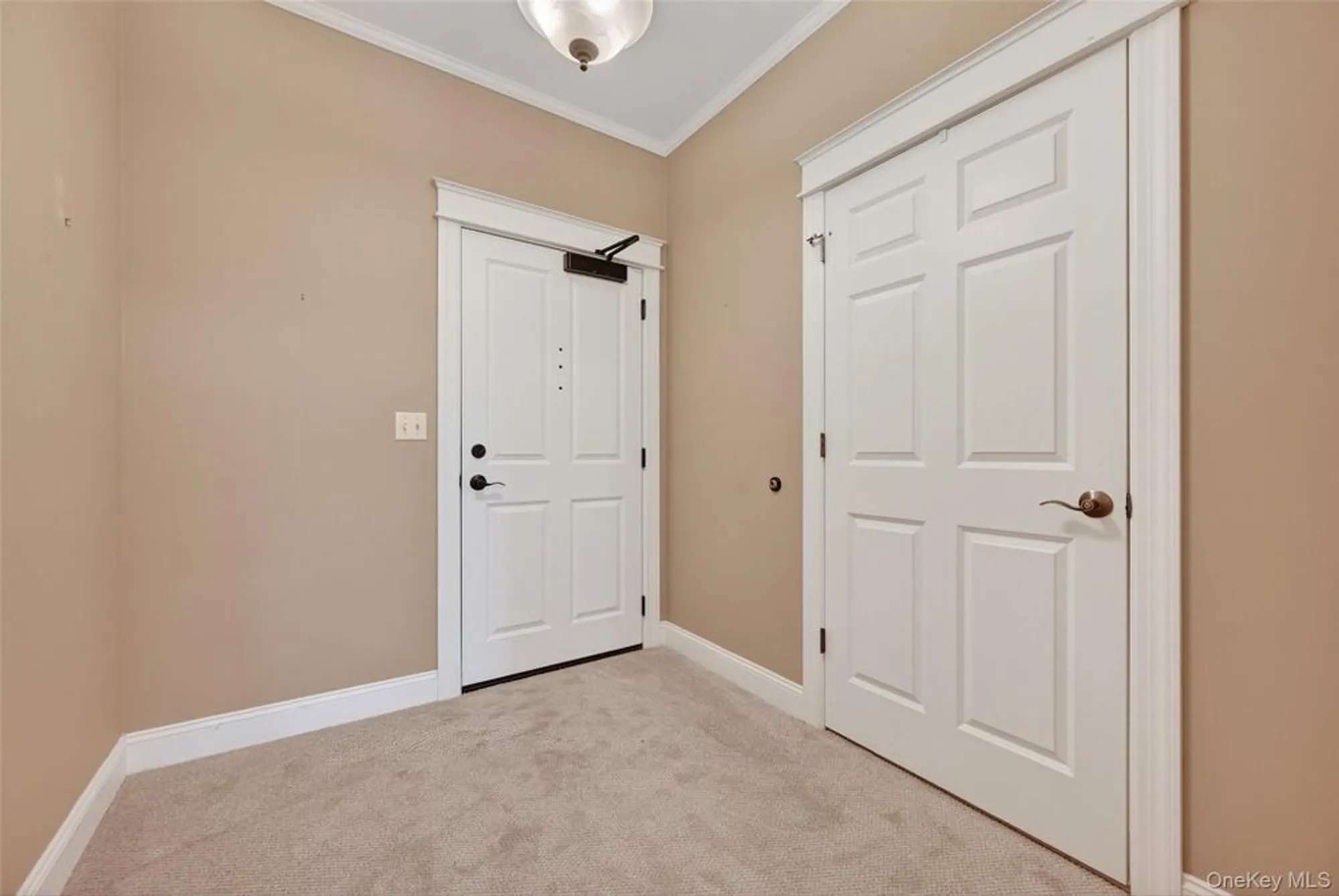 Property Slideshow image 5 of 31 | 15 cropsey st # 15-3a, Warwick, NY, 10990