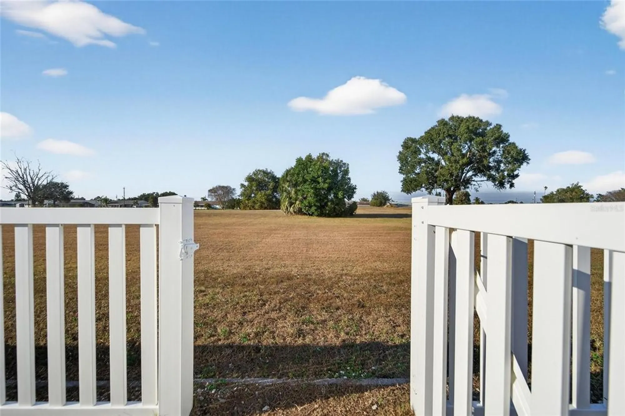 Property Slideshow image 36 of 43 | 743 ojai ave, Sun City Center, FL, 33573