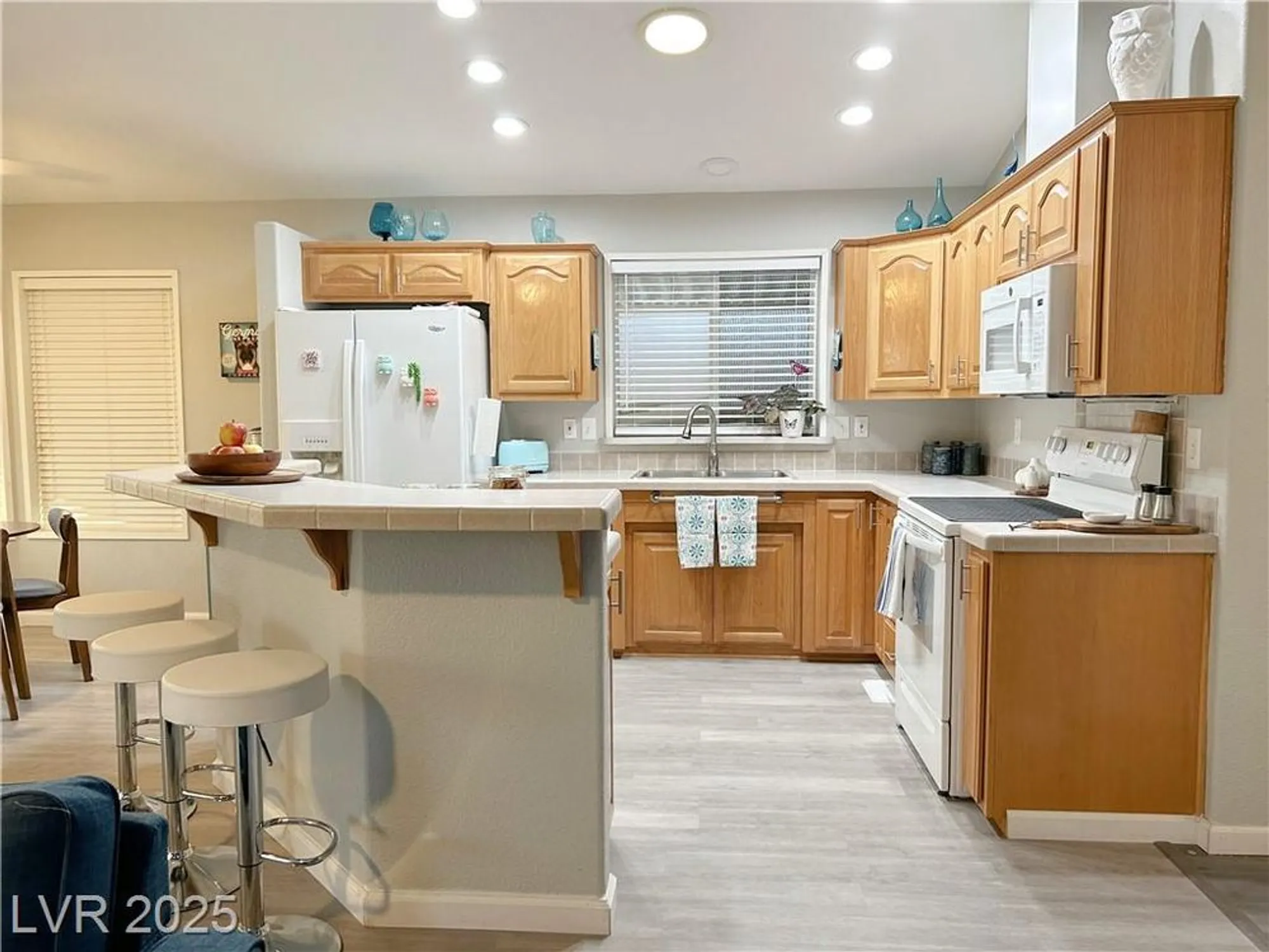 Property Slideshow image 9 of 40 | 410 bel air ave, Pahrump, NV, 89048