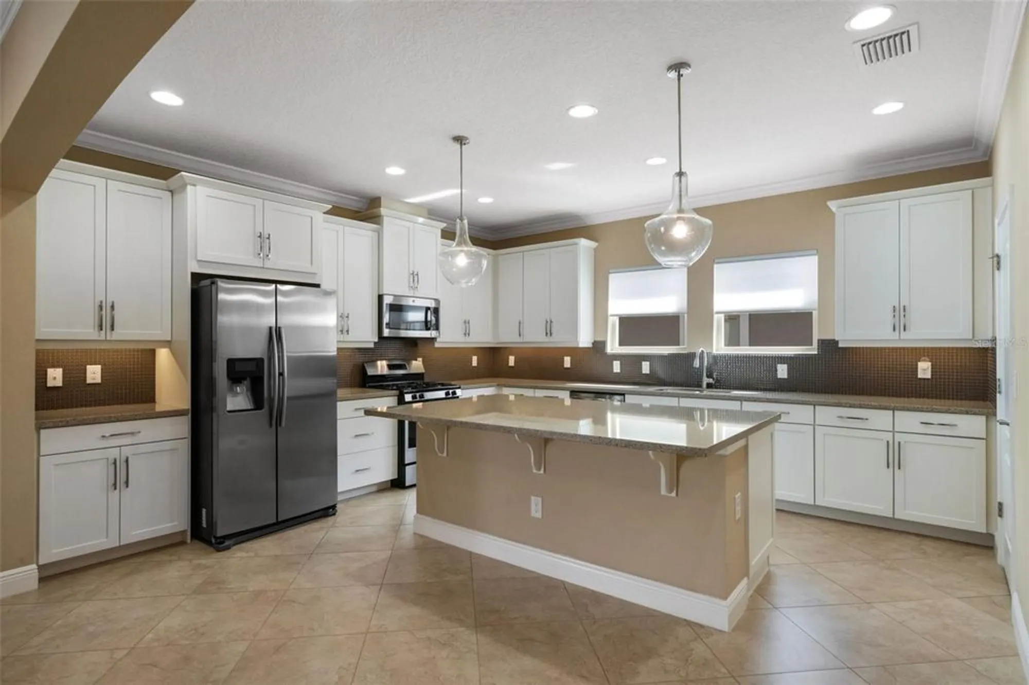 Property Slideshow image 5 of 67 | 2602 stargrass cir, Clermont, FL, 34715