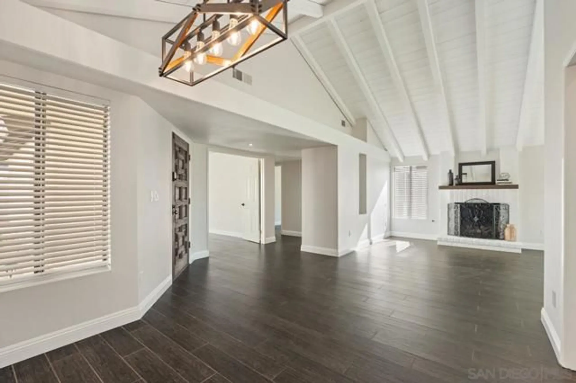 Property Slideshow image 9 of 39 | 17756 camino ancho, San Diego, CA, 92128