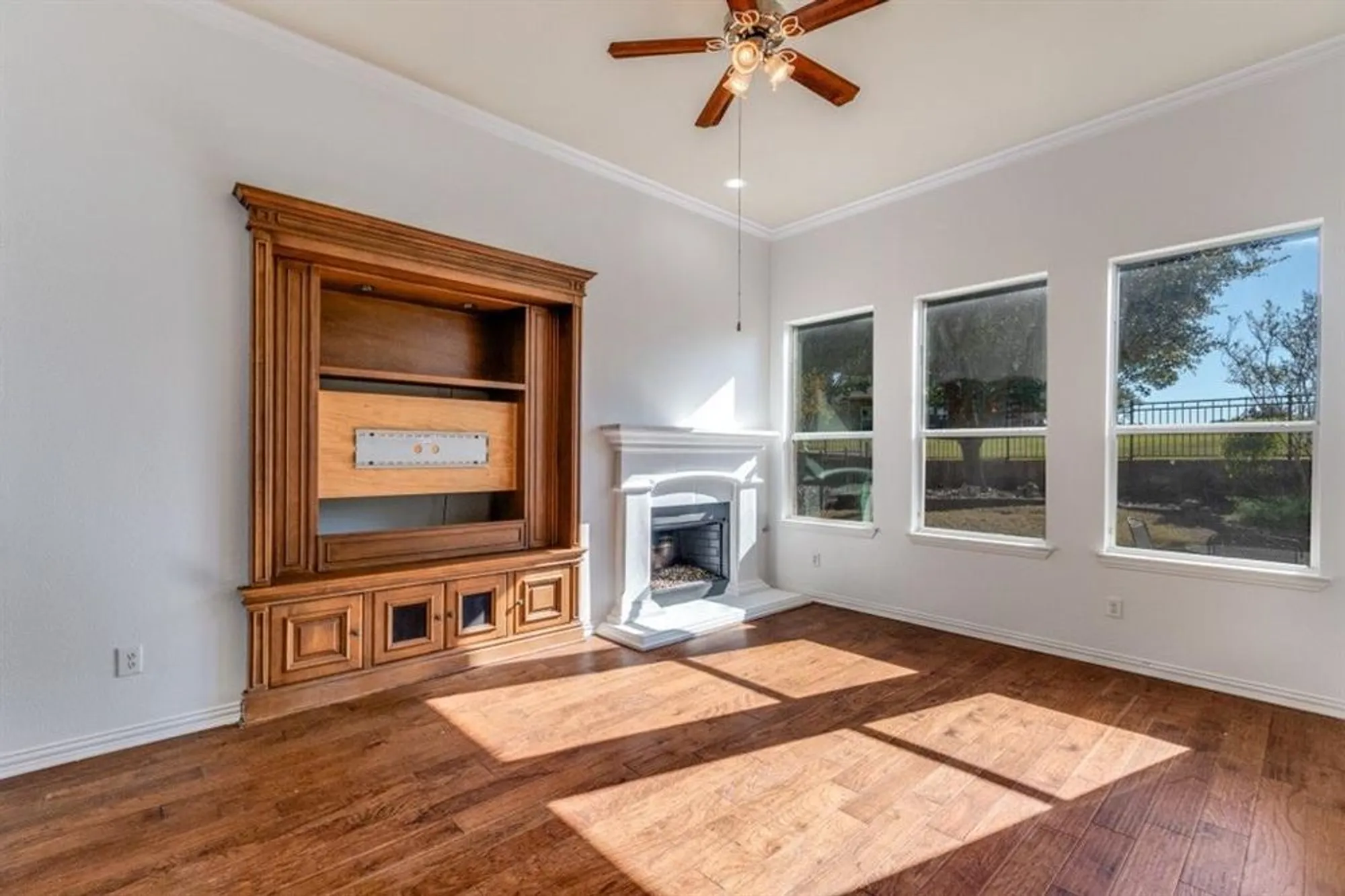 Property Slideshow image 5 of 25 | 727 scenic ranch cir, Fairview, TX, 75069