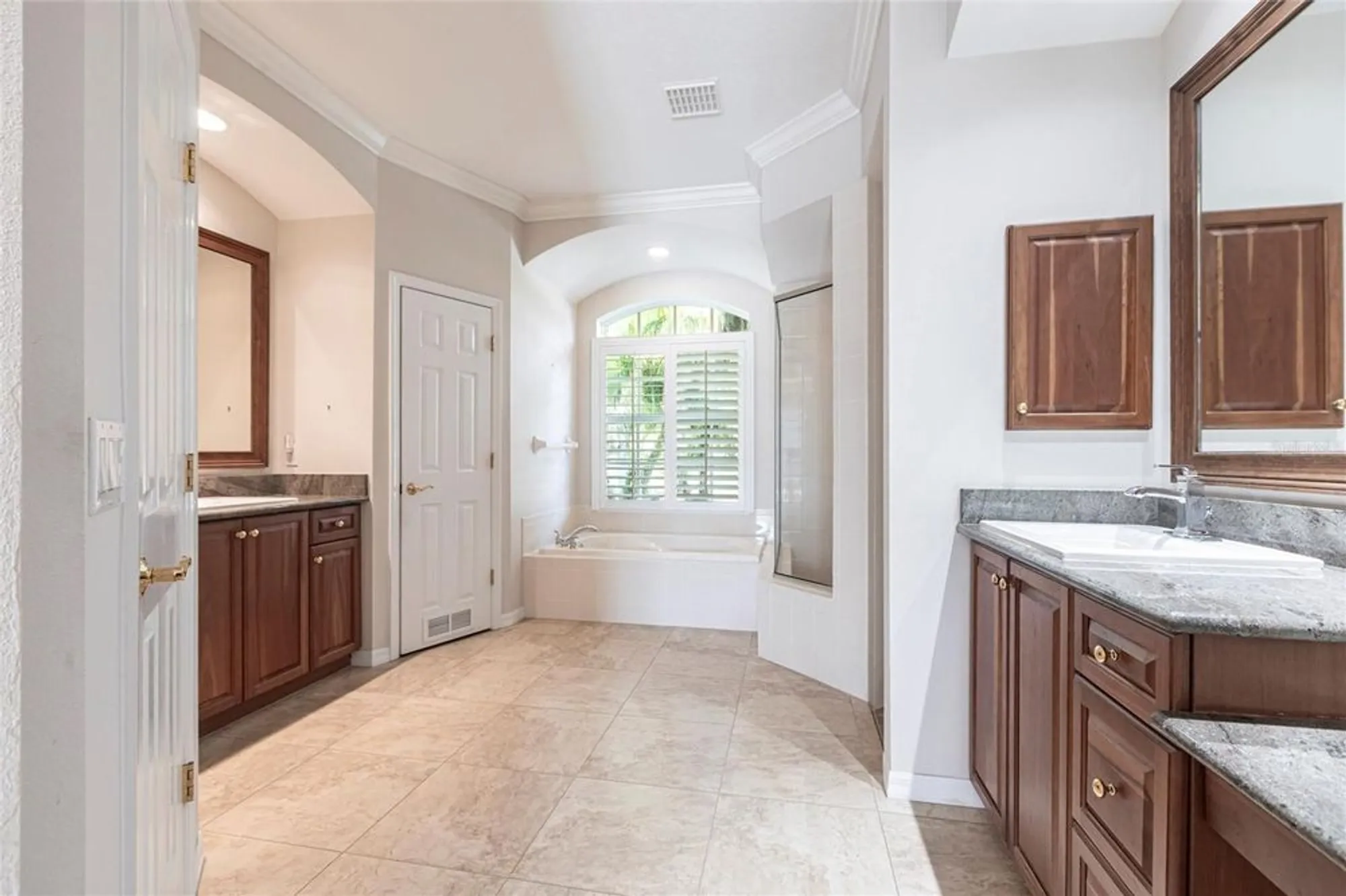 Property Slideshow image 31 of 51 | 7211 treymore ct, Sarasota, FL, 34243