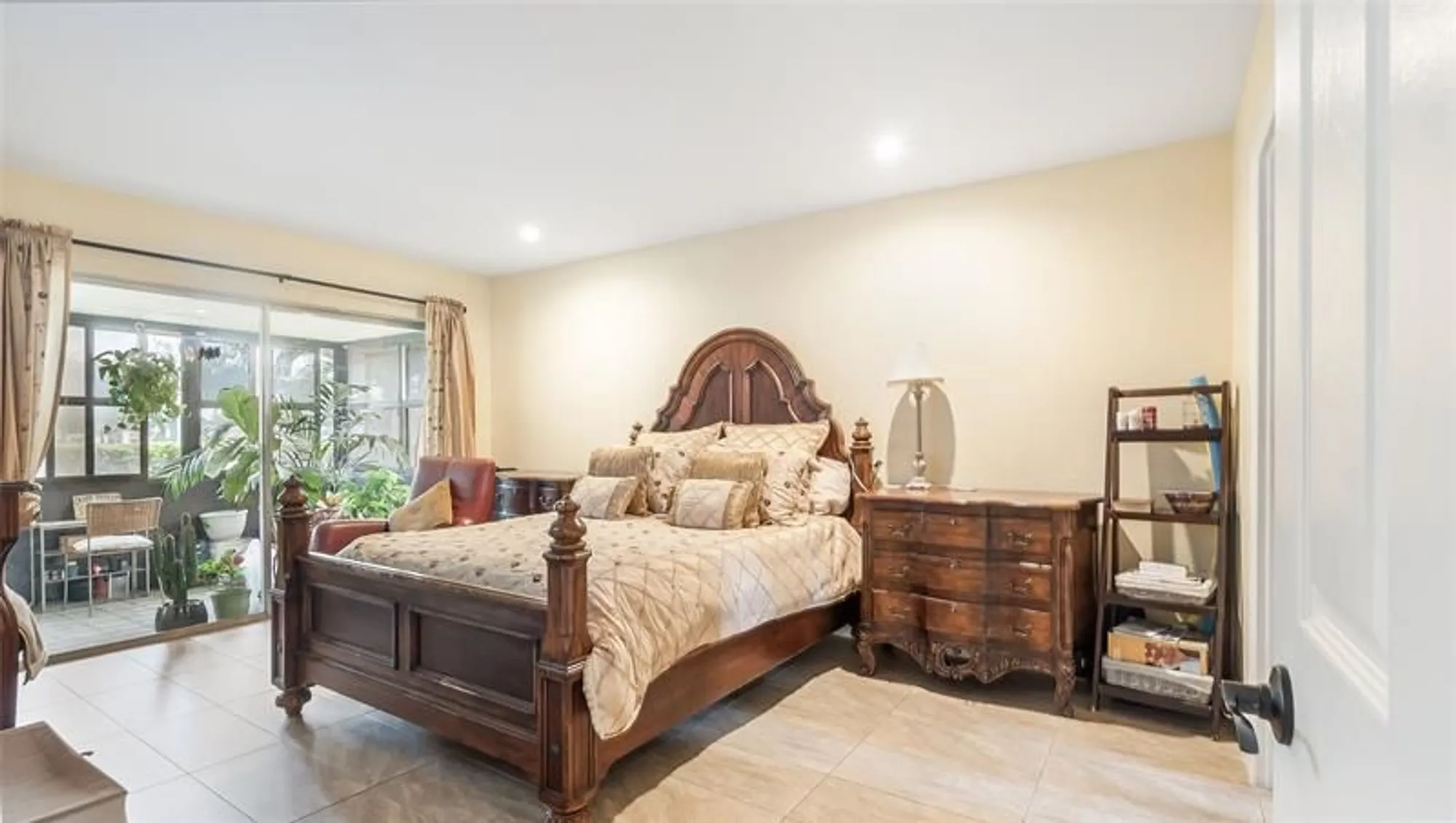 Property Slideshow image 15 of 21 | 12013 greenway cir s apt 103, Royal Palm Beach, FL, 33411