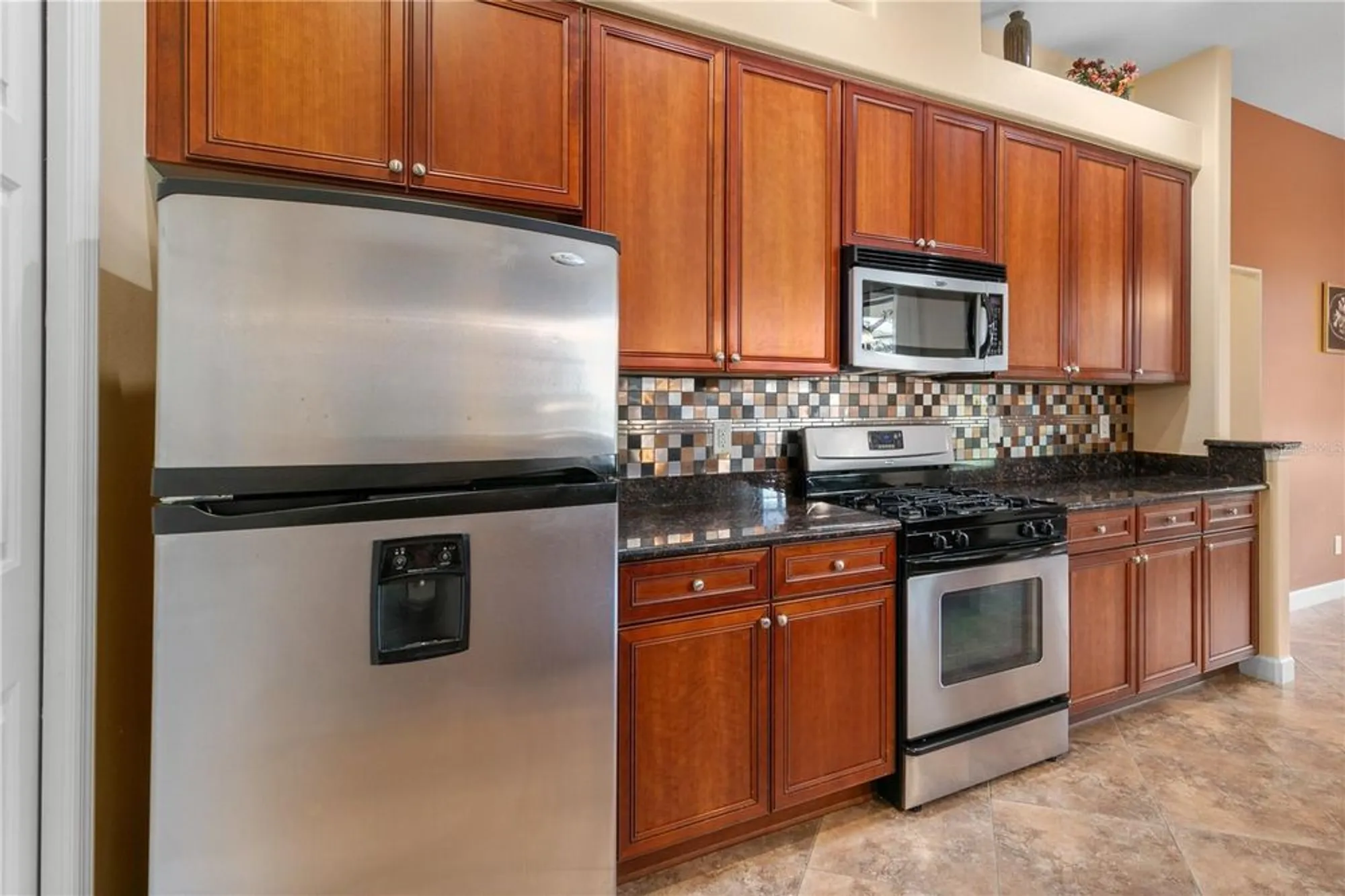 Property Slideshow image 12 of 50 | 8860 bridgeport bay cir, Mount Dora, FL, 32757