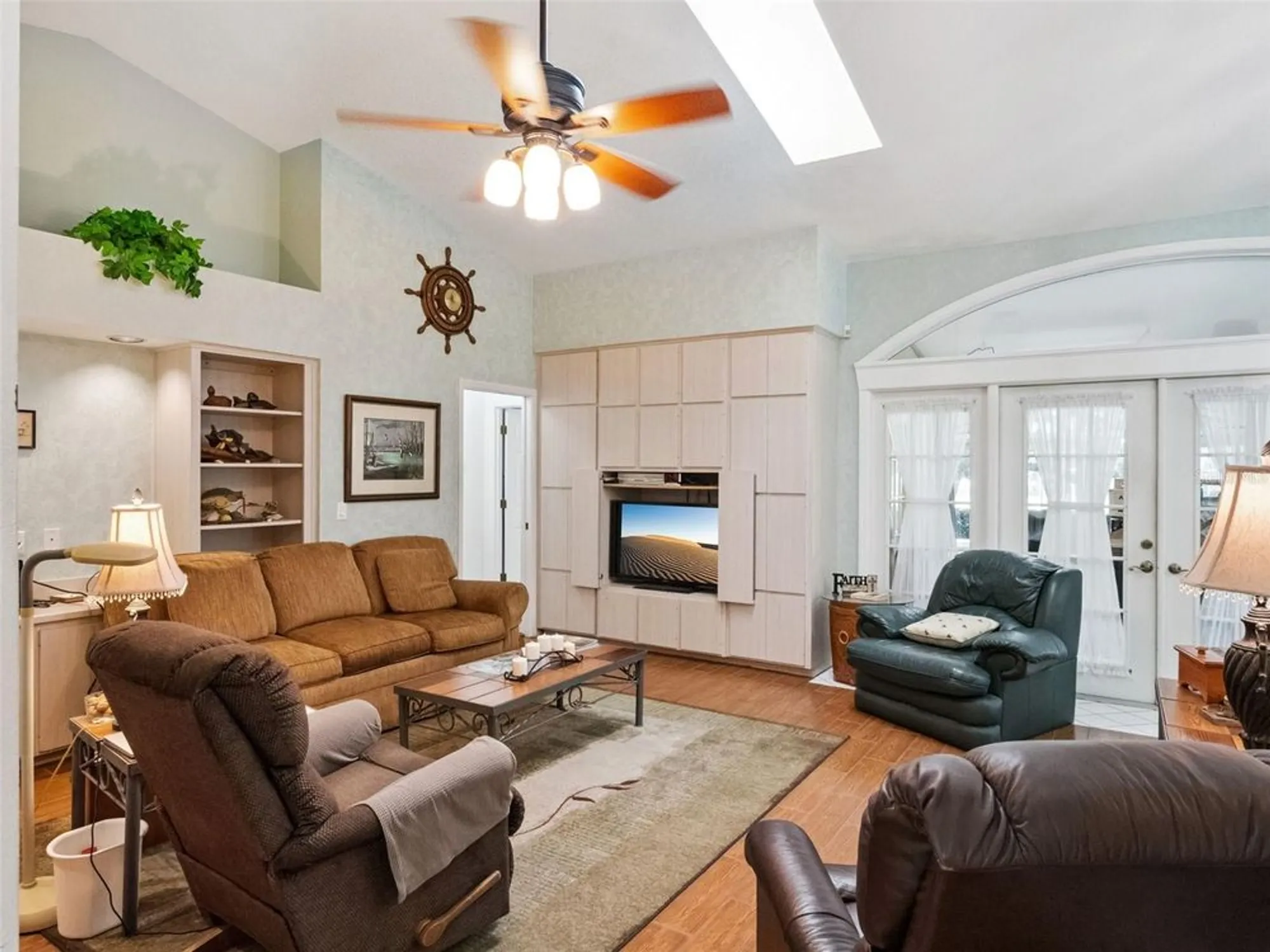 Property Slideshow image 11 of 86 | 5609 rosewall cir, Leesburg, FL, 34748