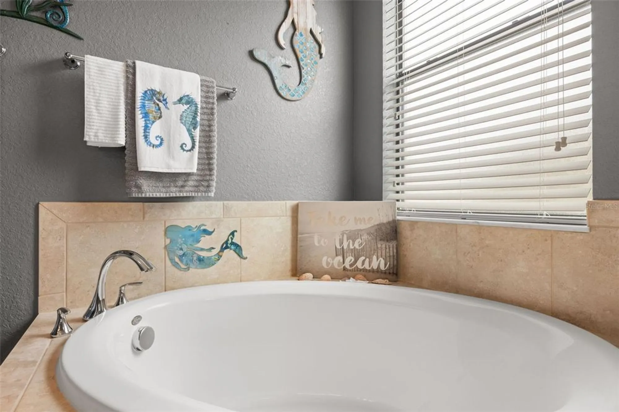 Property Slideshow image 23 of 46 | 6516 candlestick dr, Bradenton, FL, 34212