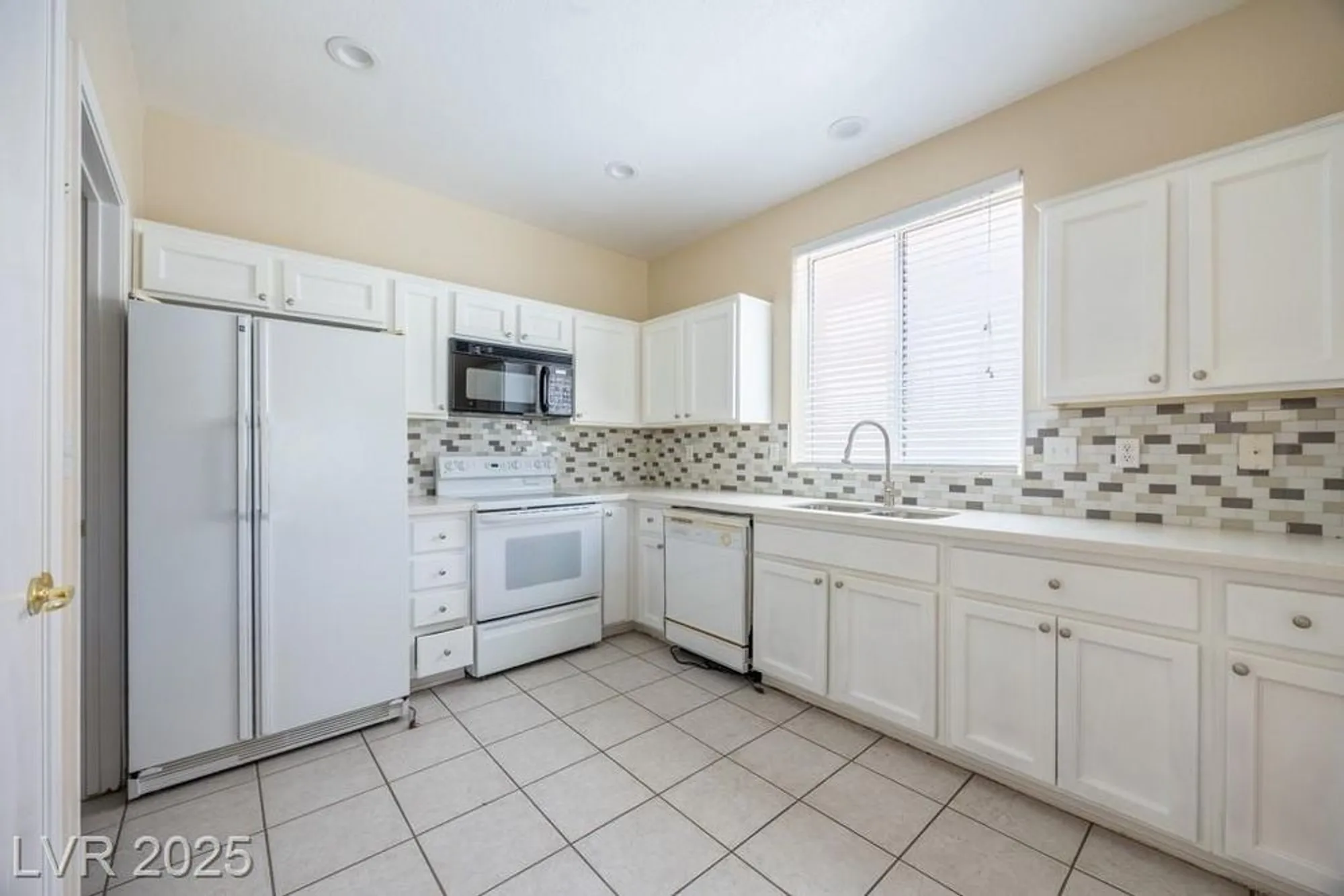 Property Slideshow image 12 of 36 | 2125 capestone st, Las Vegas, NV, 89134