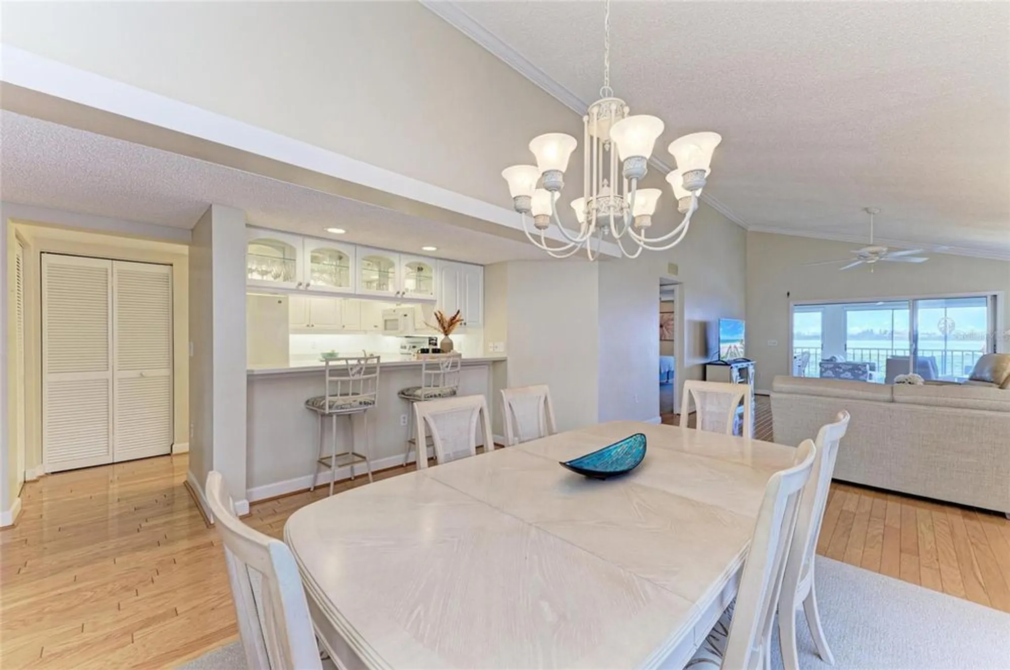 Property Slideshow image 6 of 45 | 1247 edgewater cir # 1247, Bradenton, FL, 34209