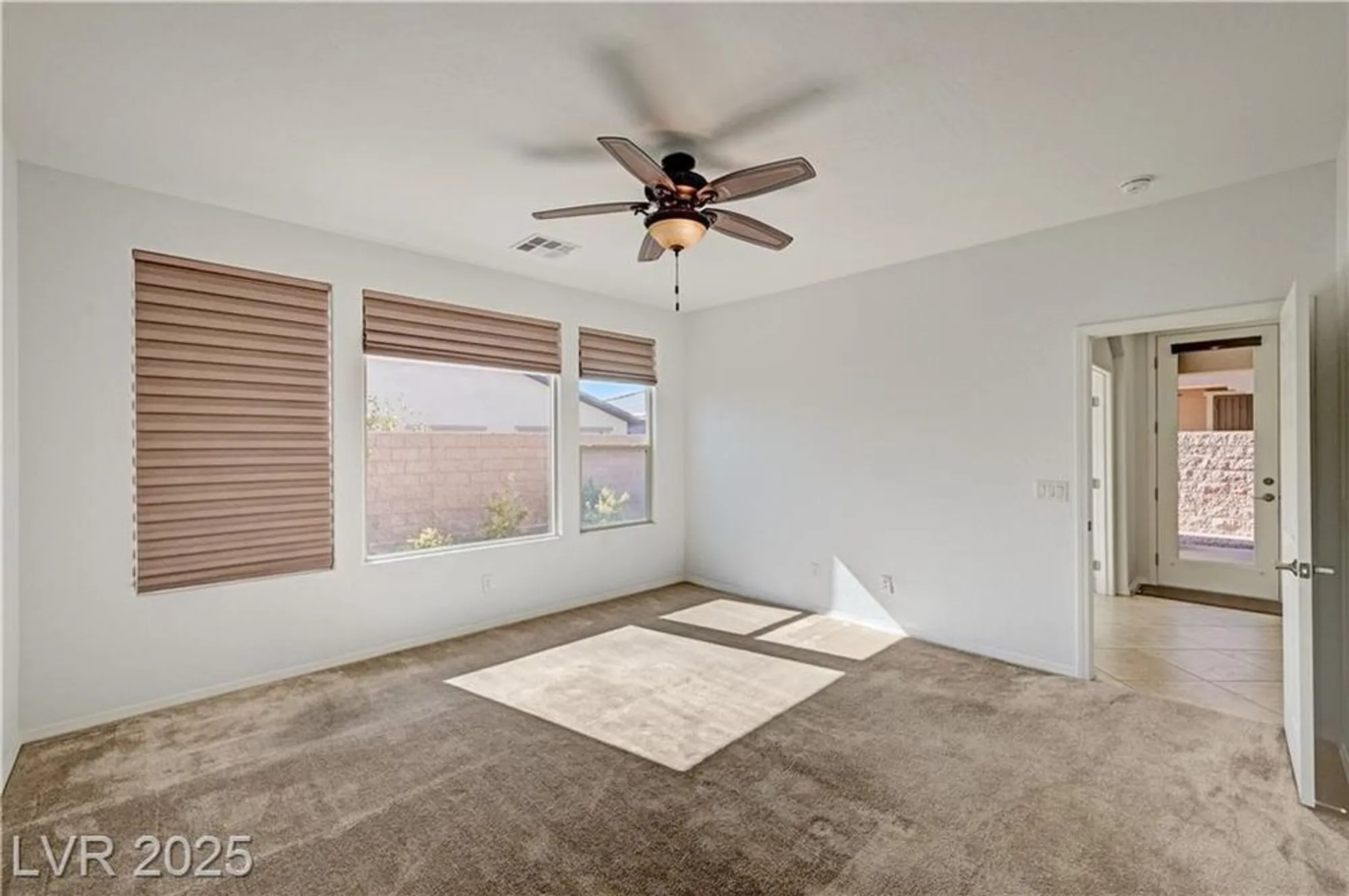 Property Slideshow image 28 of 37 | 3621 jasmine heights ave, North Las Vegas, NV, 89081