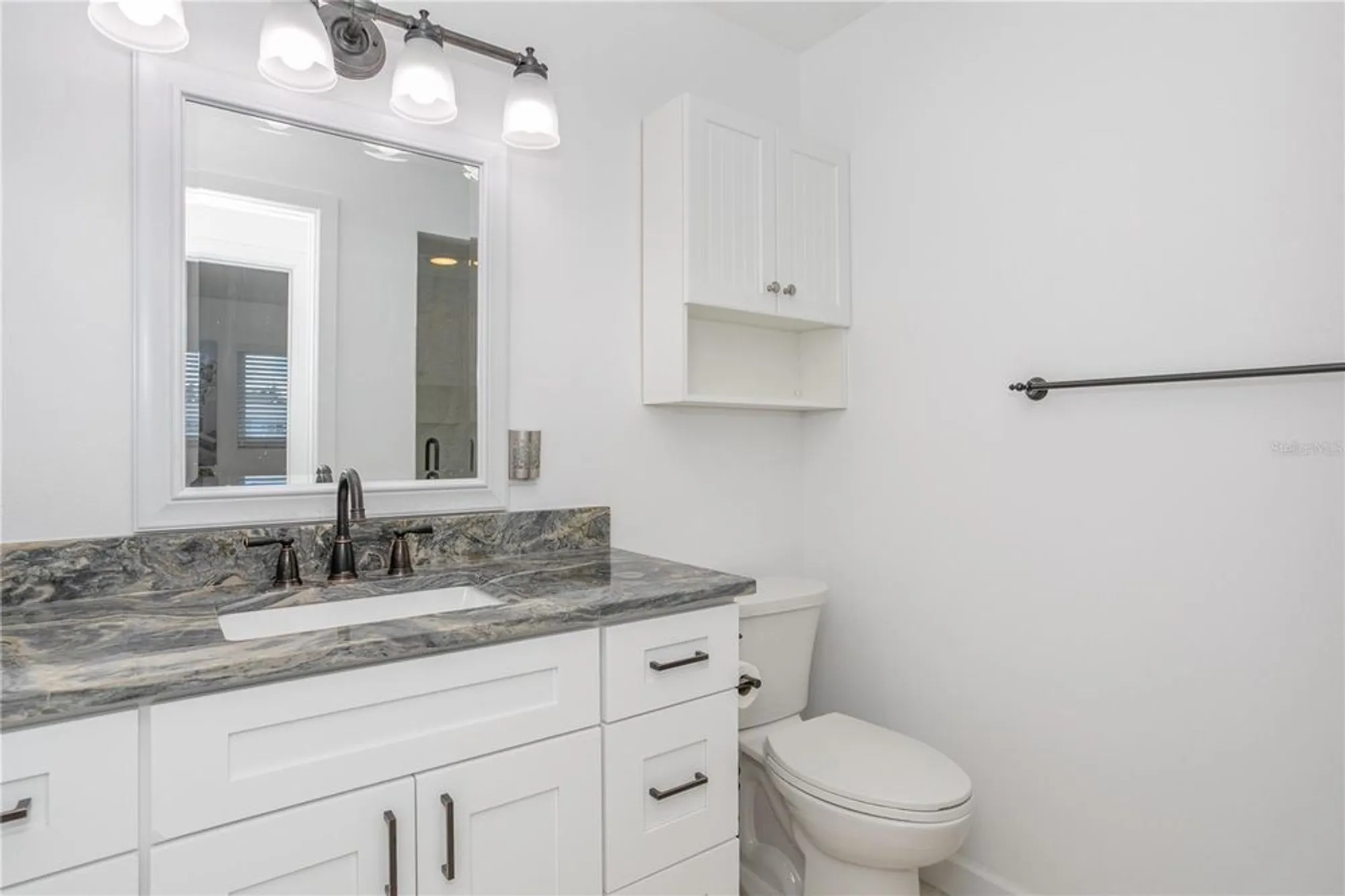 Property Slideshow image 35 of 62 | 214 fair winds dr # 214, Nokomis, FL, 34275