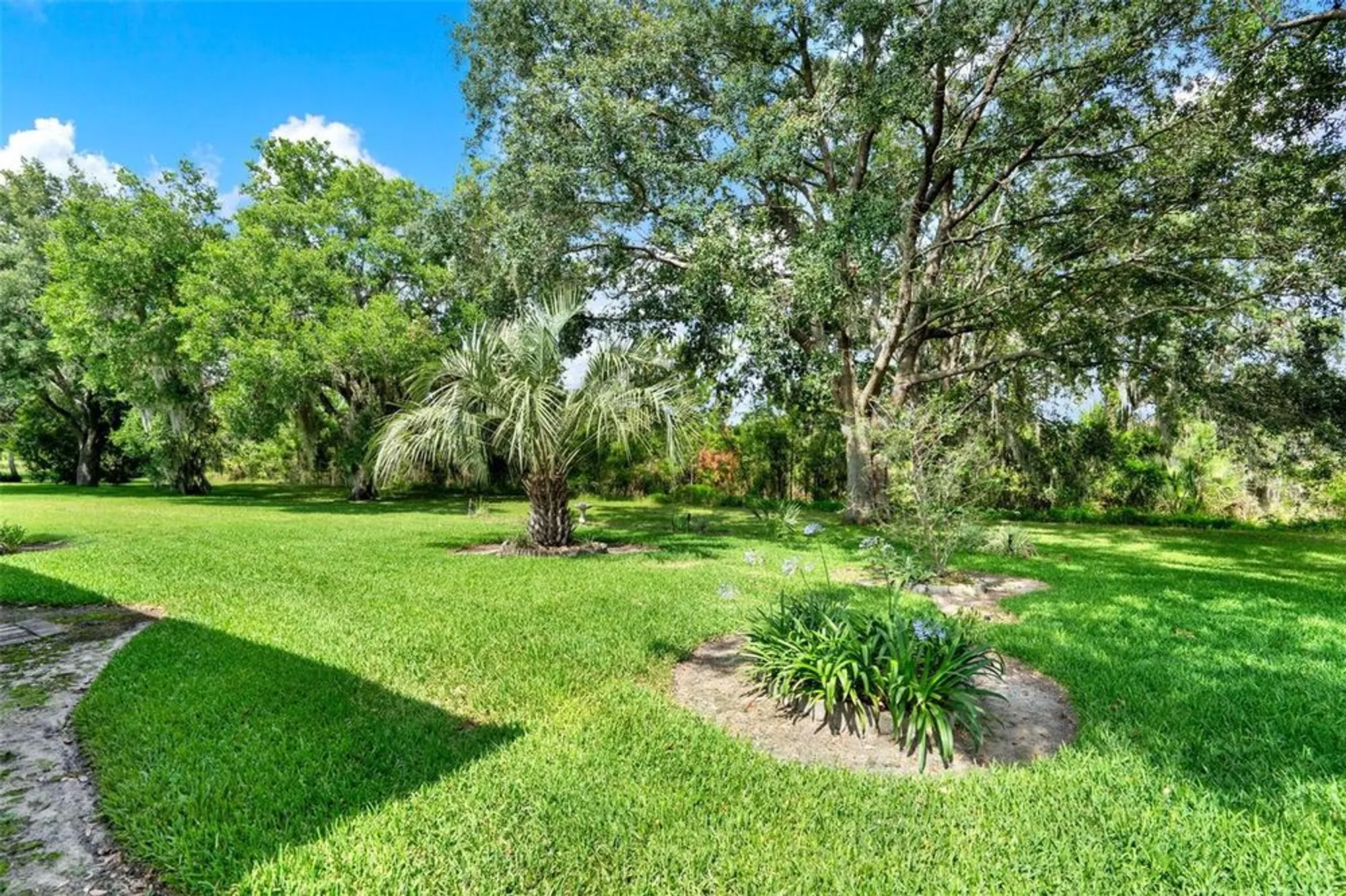 Property Slideshow image 28 of 45 | 27302 stoney brook dr, Leesburg, FL, 34748