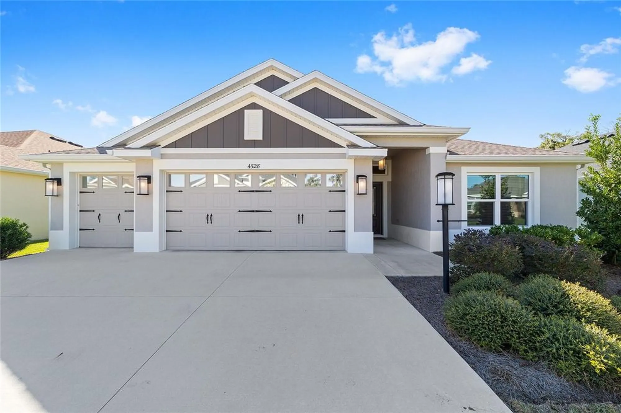 Property Slideshow image 3 of 46 | 4528 hayward path, The Villages, FL, 32163