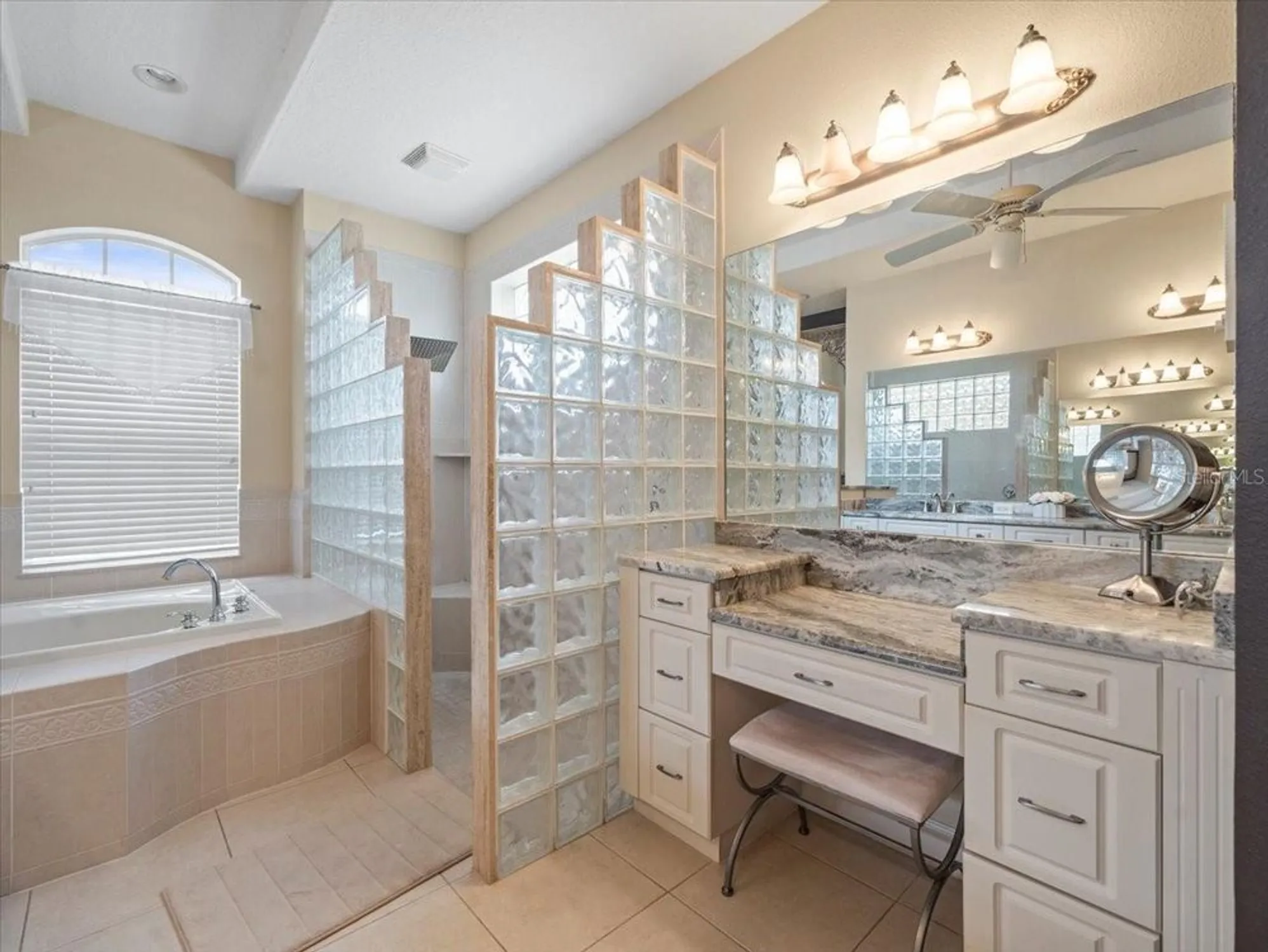 Property Slideshow image 32 of 87 | 9196 mississippi run, Weeki Wachee, FL, 34613