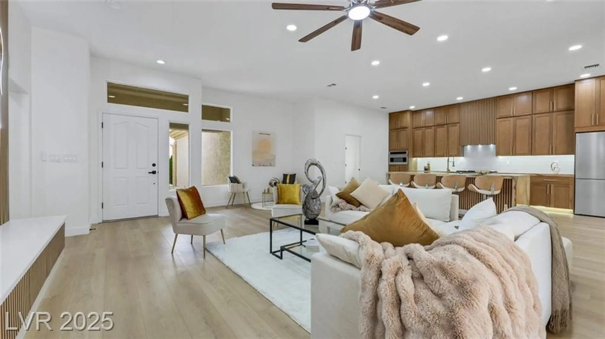 Property Slideshow image 11 of 51 | 3013 abercorn dr, Las Vegas, NV, 89134