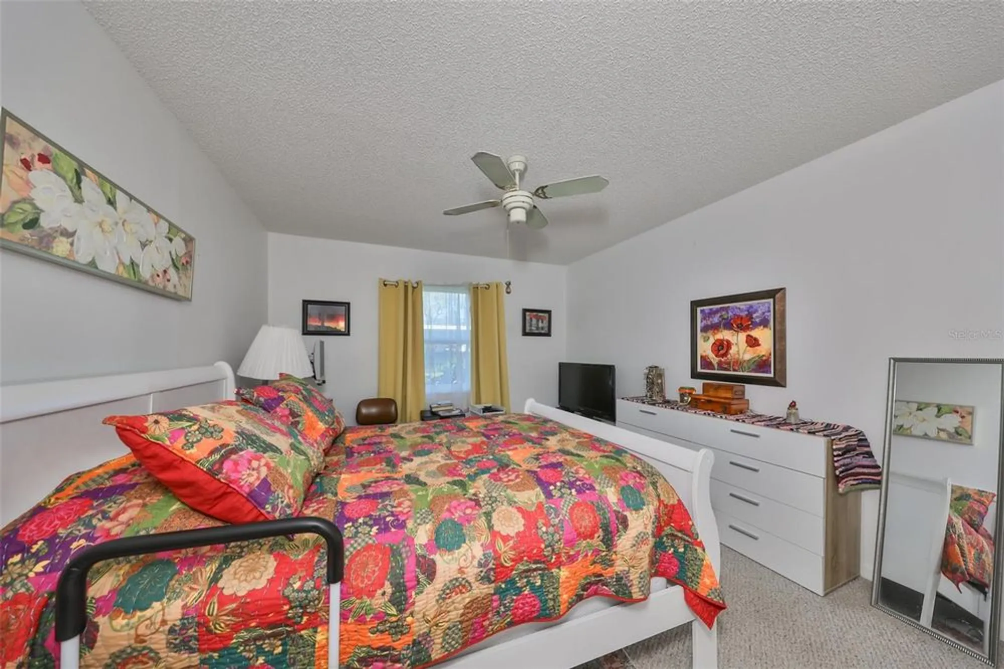 Property Slideshow image 21 of 50 | 1901 canterbury ln 19, Sun City Center, FL, 33573
