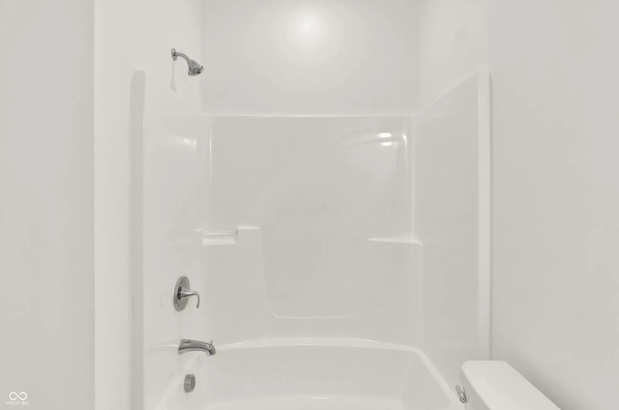 Property Slideshow image 39 of 44 | 5363 foxley park ln, Avon, IN, 46123