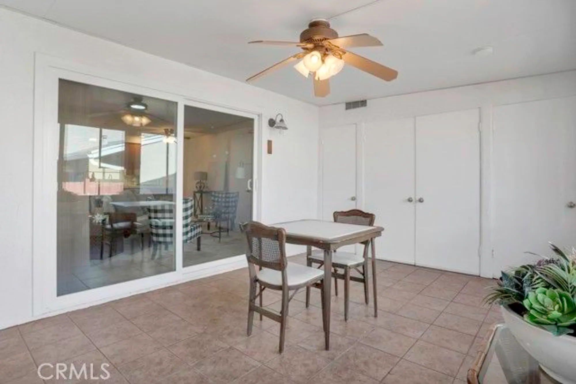 Property Slideshow image 21 of 27 | 26822 avenue of the oaks, Newhall, CA, 91321