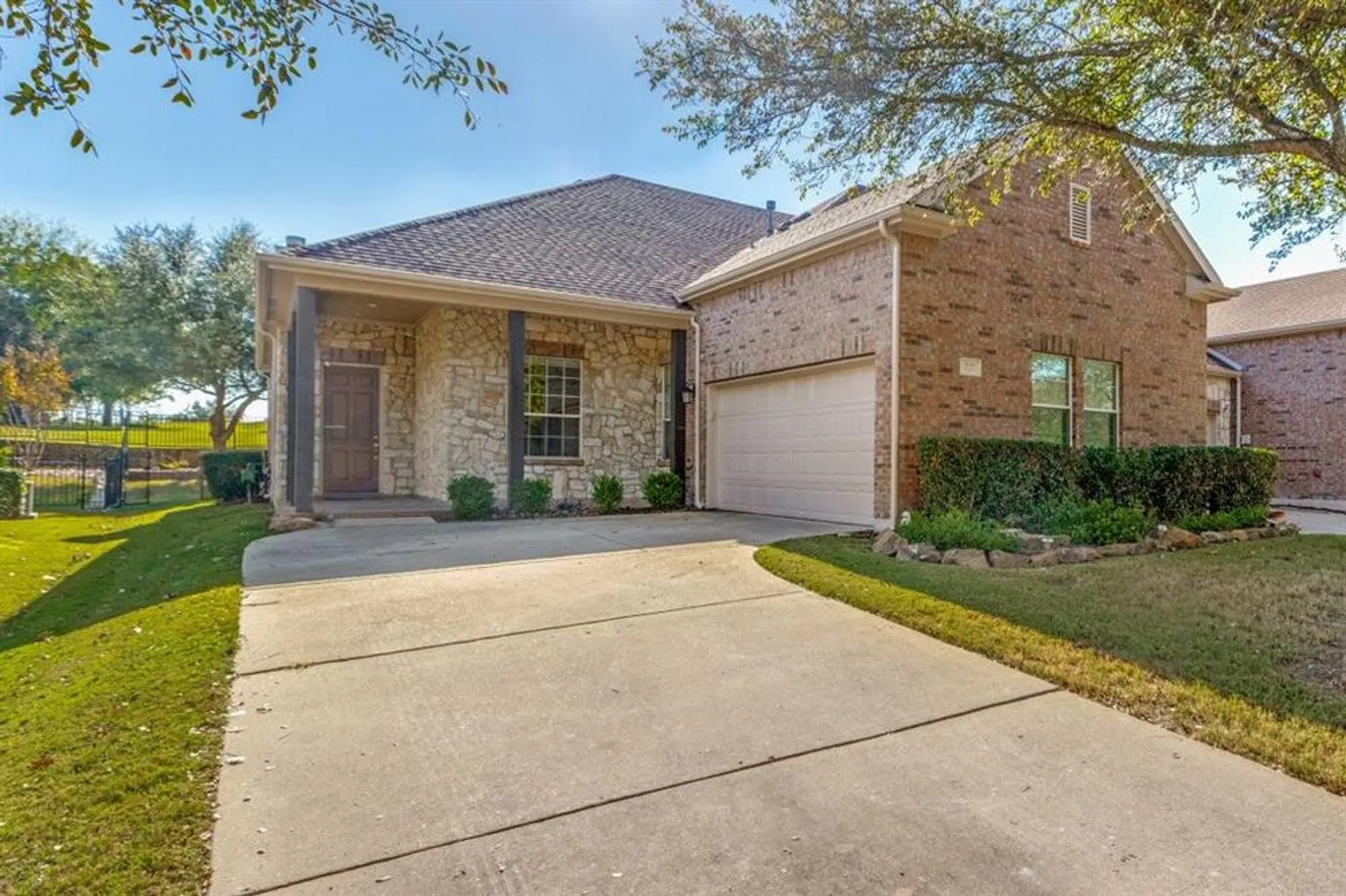 Property Slideshow image 1 of 25 | 727 scenic ranch cir, Fairview, TX, 75069