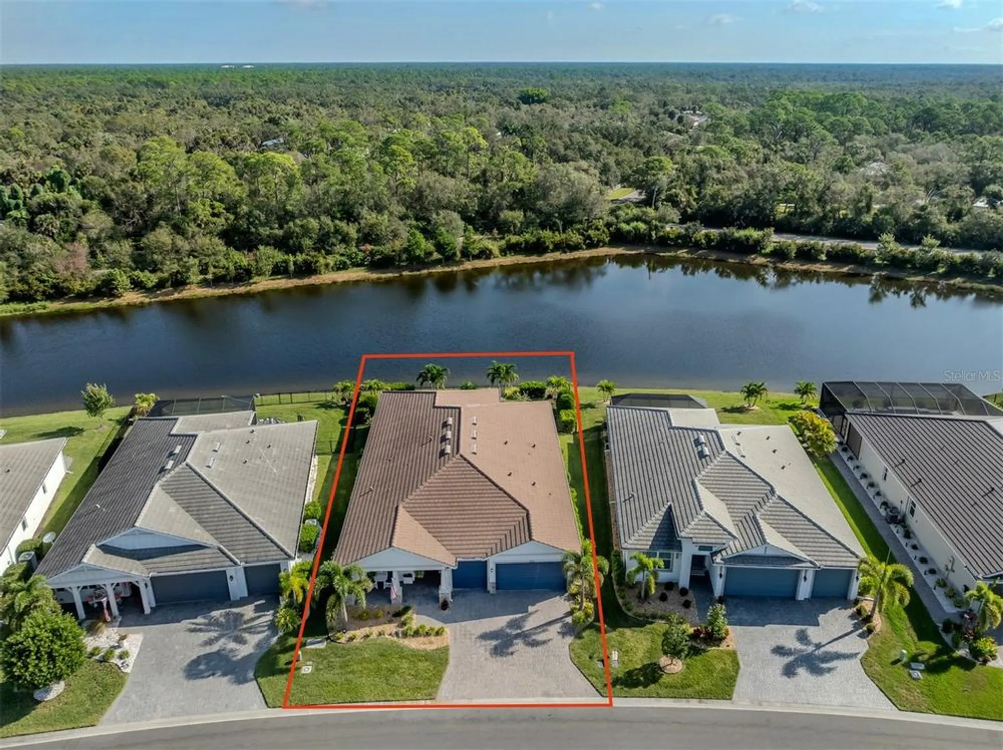 Property Slideshow image 50 of 78 | 592 mistiflower cir, Nokomis, FL, 34275