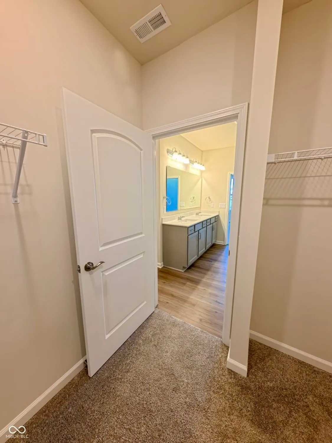 Property Slideshow image 42 of 61 | 811 daisy st, Greenwood, IN, 46143