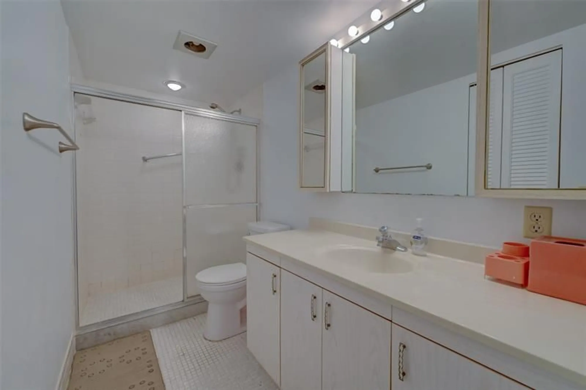 Property Slideshow image 6 of 28 | 2101 lucaya bnd e4, Coconut Creek, FL, 33066