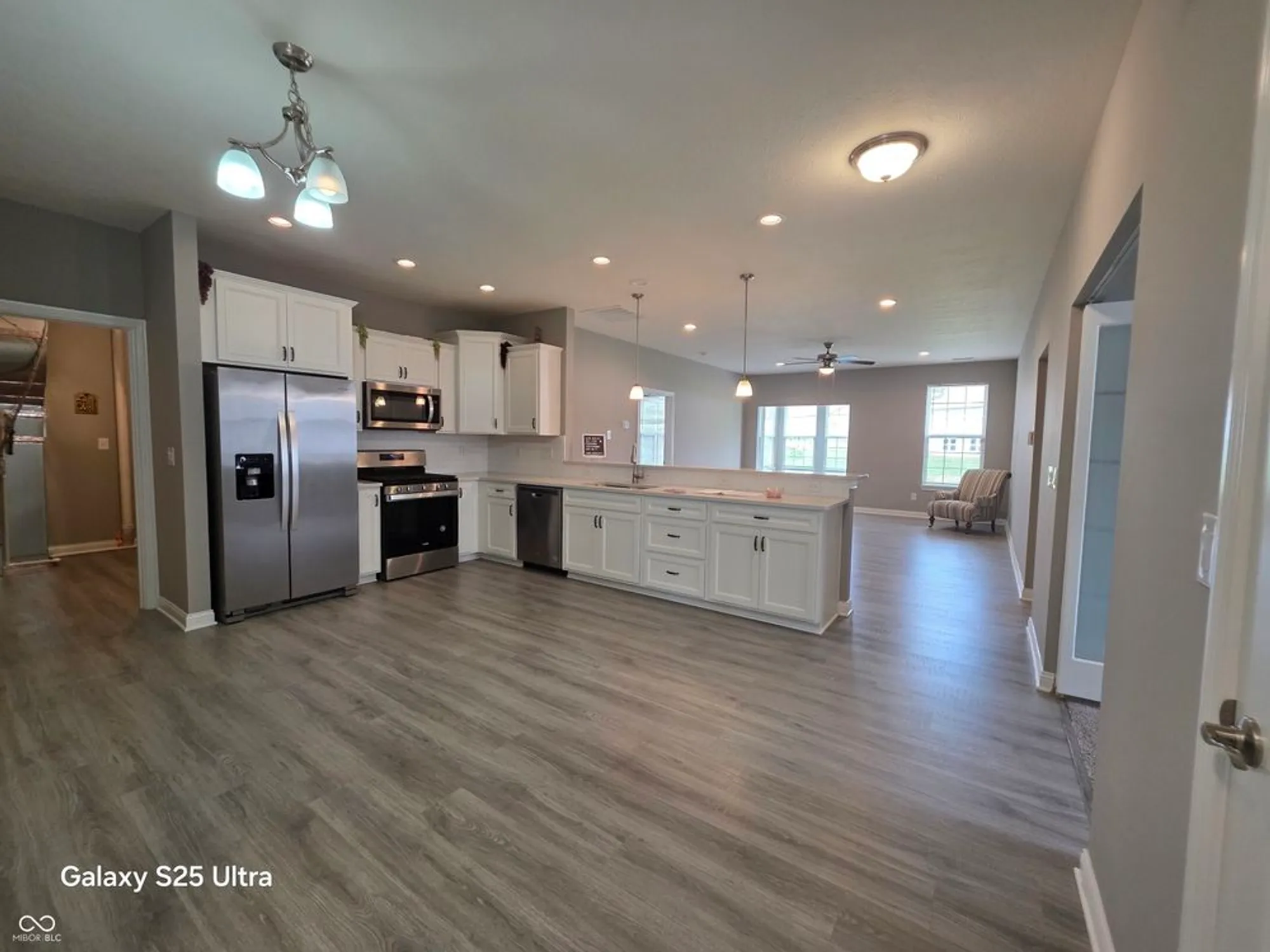 Property Slideshow image 13 of 27 | 9106 hedley way, Avon, IN, 46123