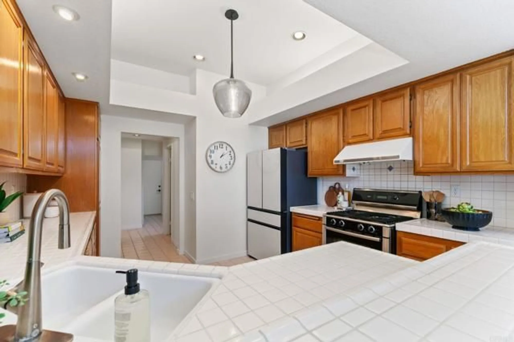 Property Slideshow image 16 of 36 | 1265 camino lorado, San Marcos, CA, 92078