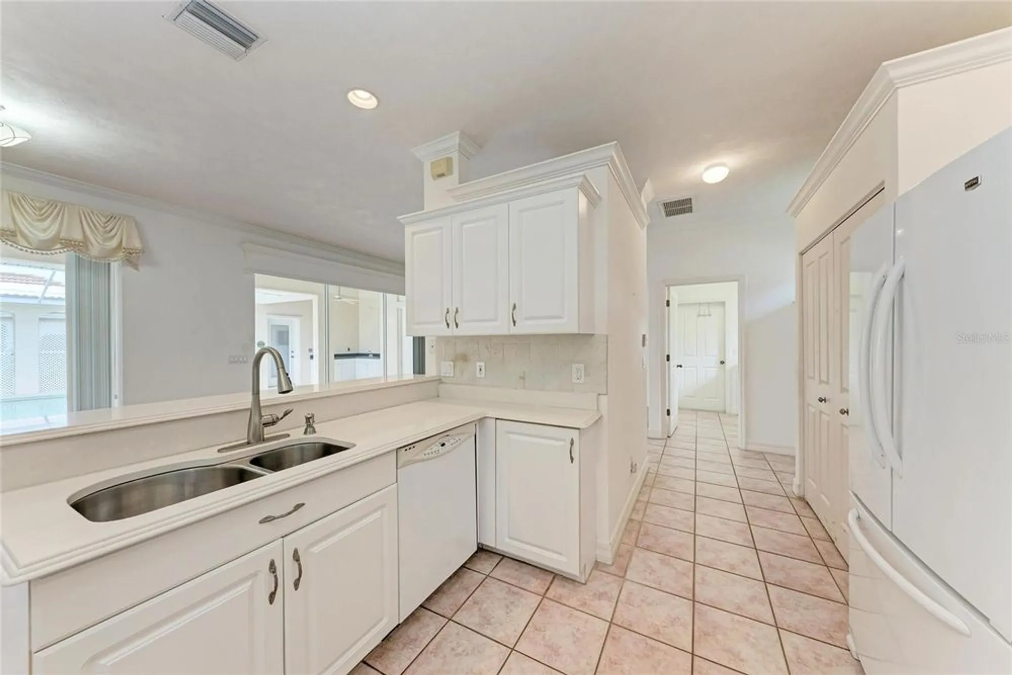 Property Slideshow image 14 of 53 | 585 khyber ln, Venice, FL, 34293
