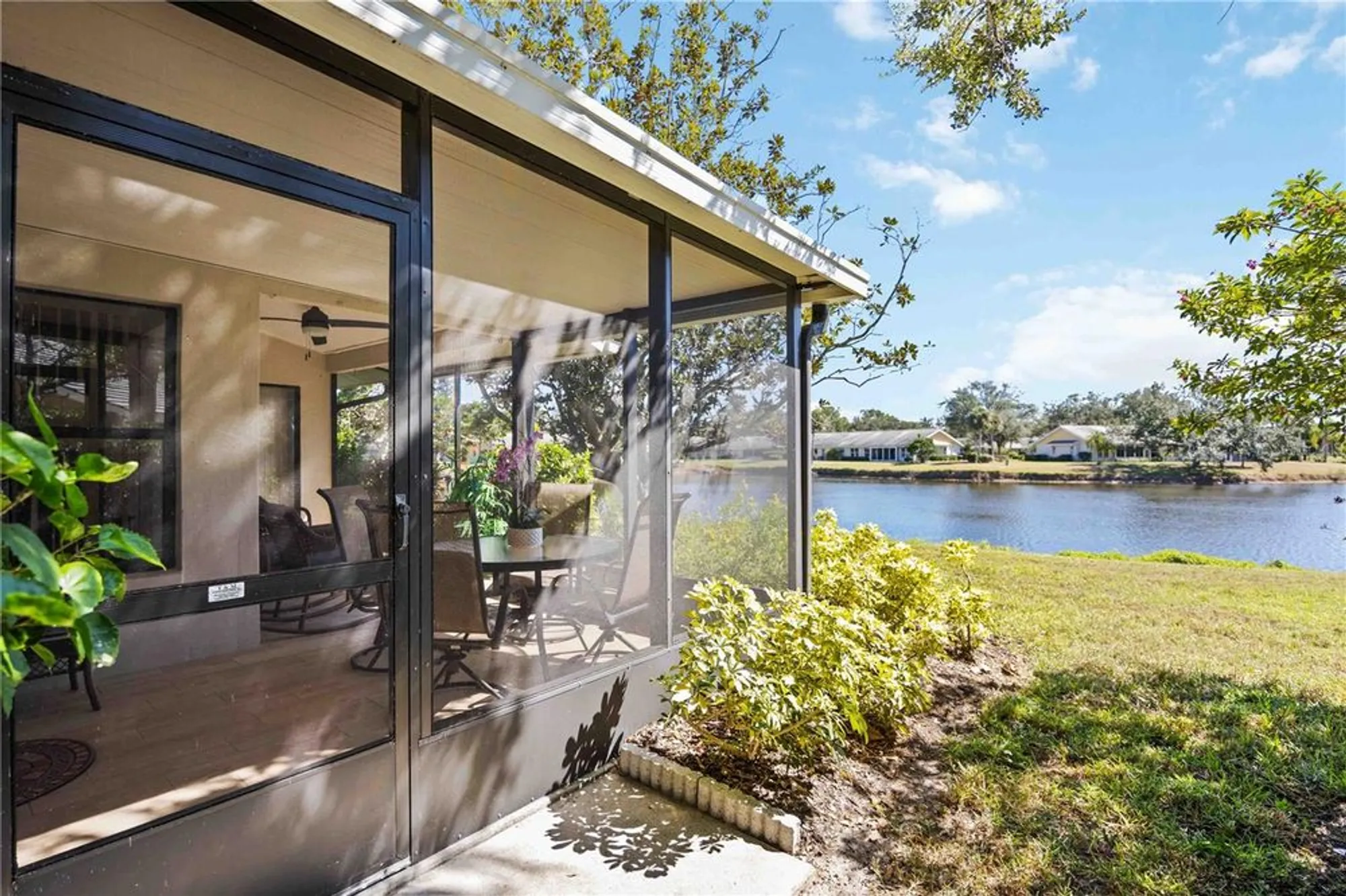 Property Slideshow image 27 of 82 | 214 southampton dr # 327, Venice, FL, 34293