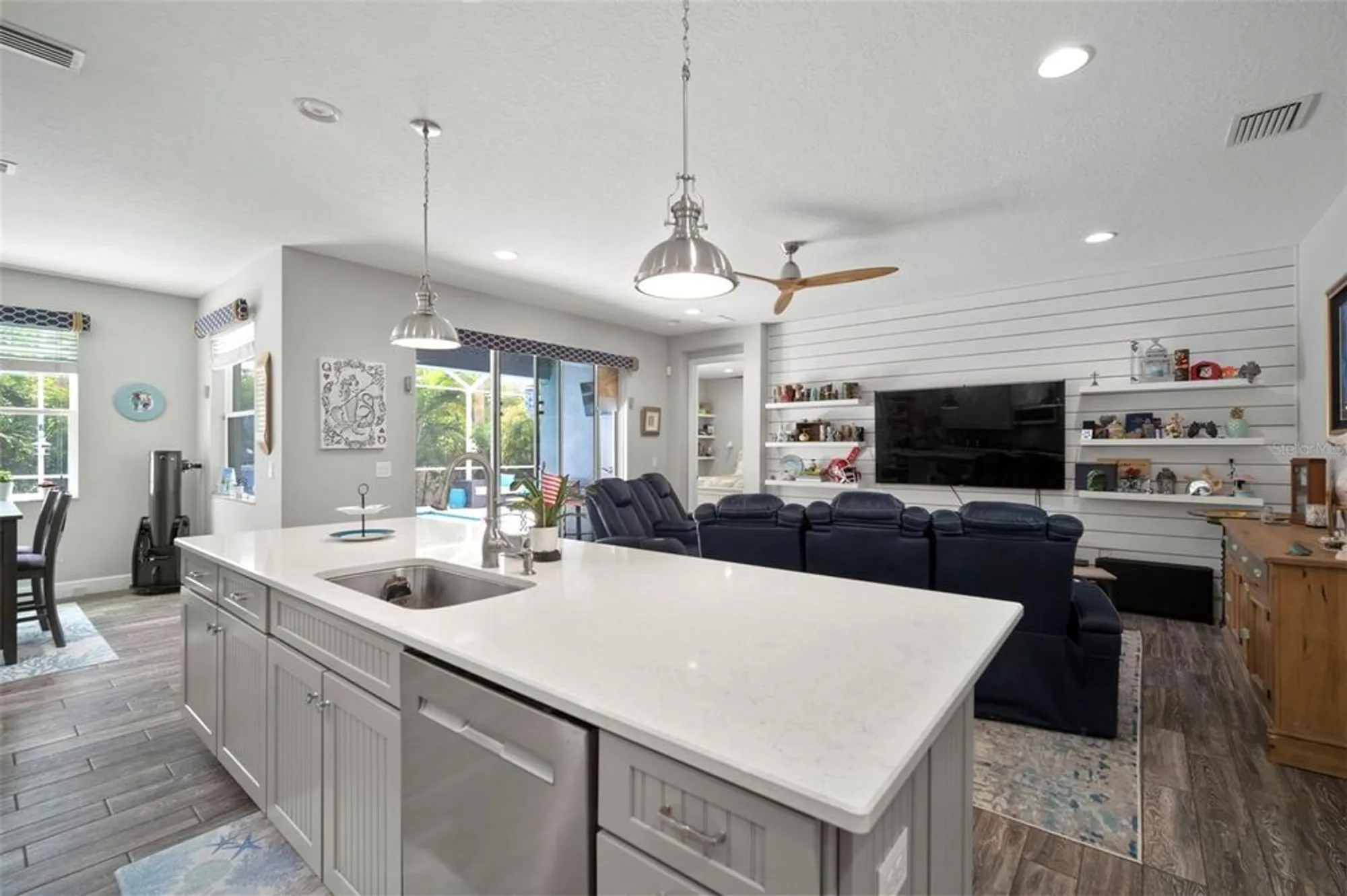 Property Slideshow image 21 of 94 | 5125 admiral pointe dr, Apollo Beach, FL, 33572